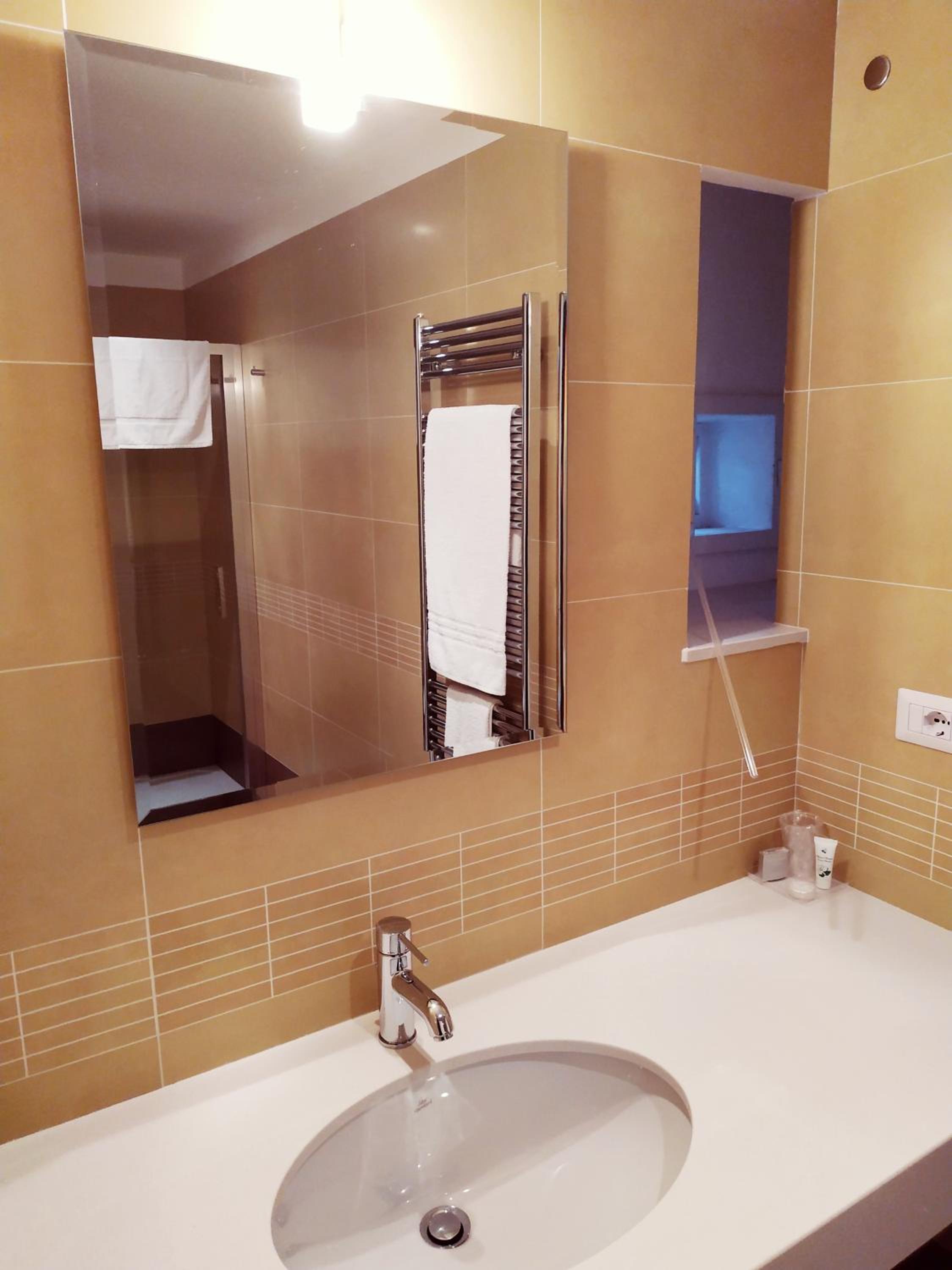 Single Room photo 3