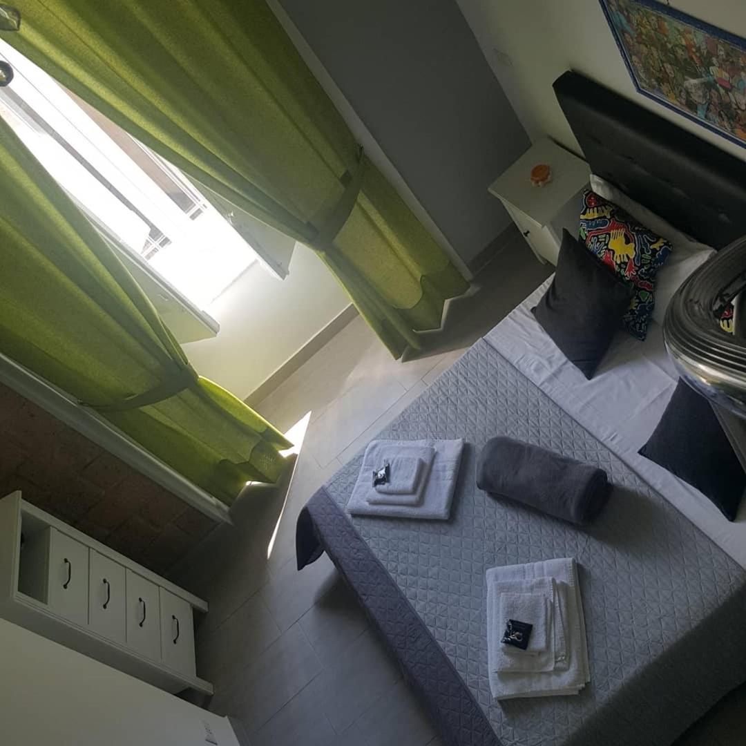 Deluxe Room (2 Adults + 1 Child)