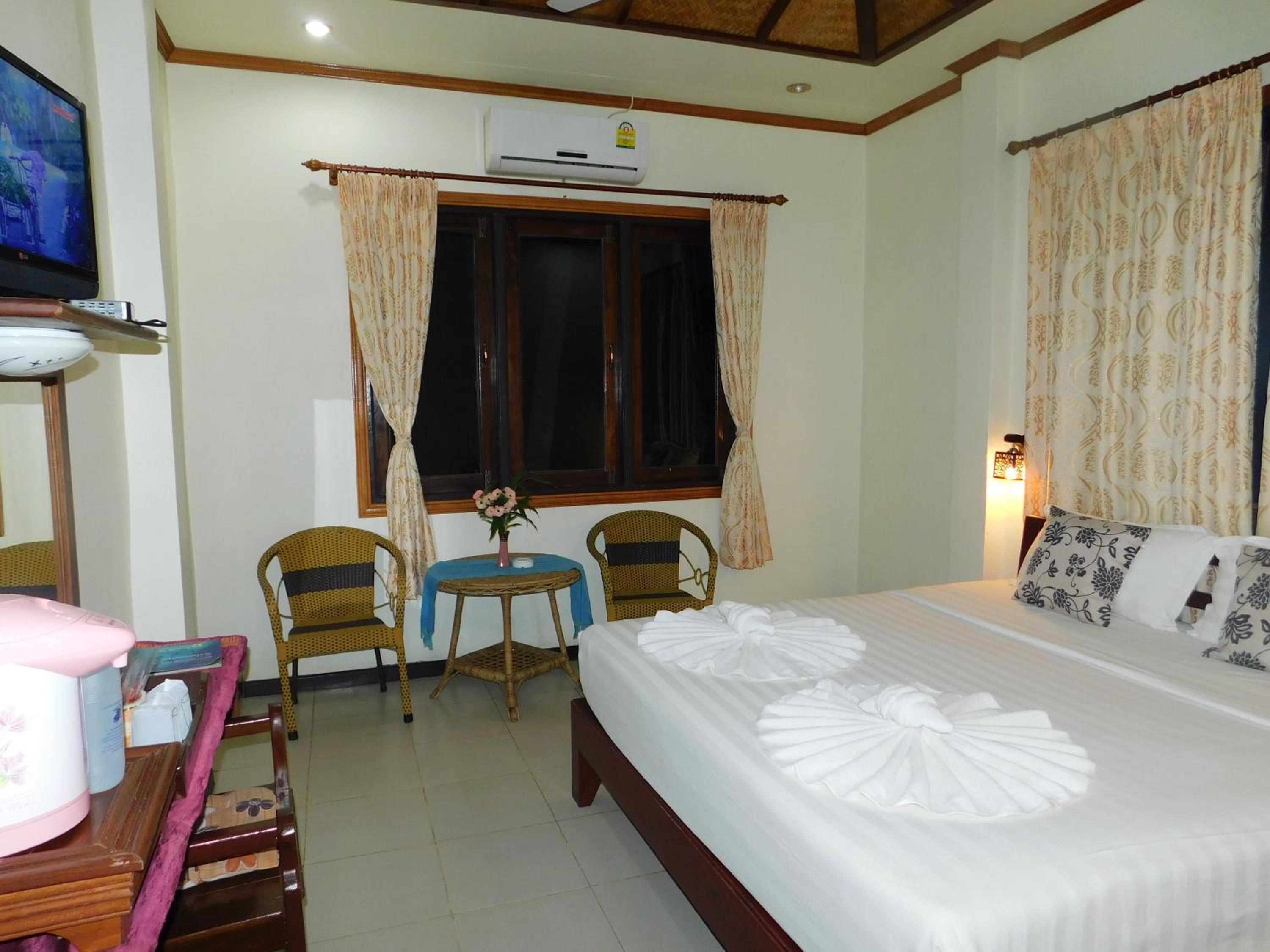 Standard Double or Twin Room - Photo 3