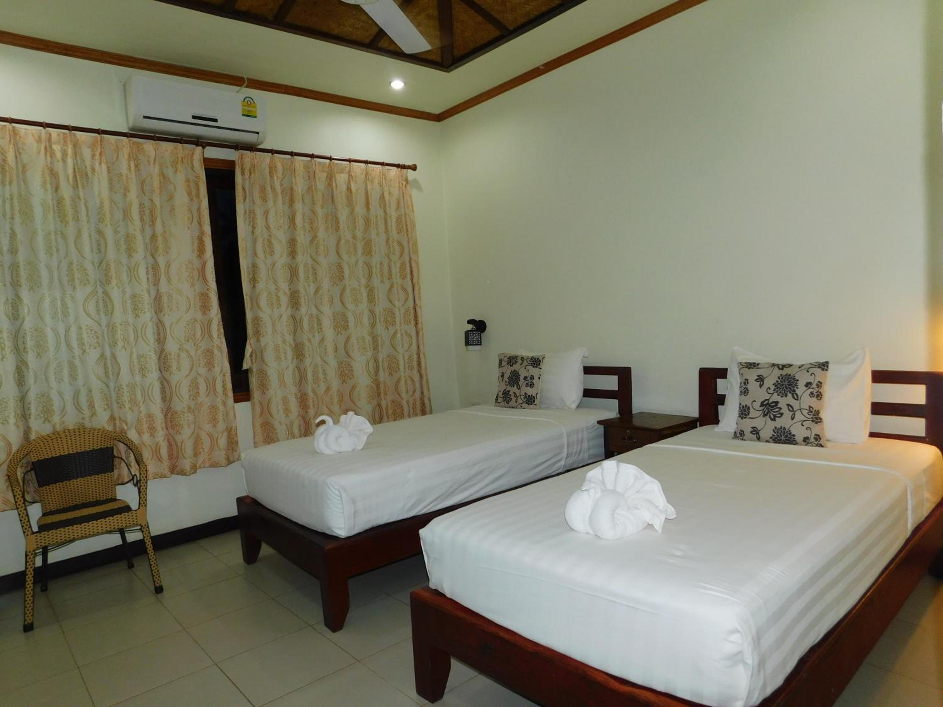 Standard Double or Twin Room - Photo 5