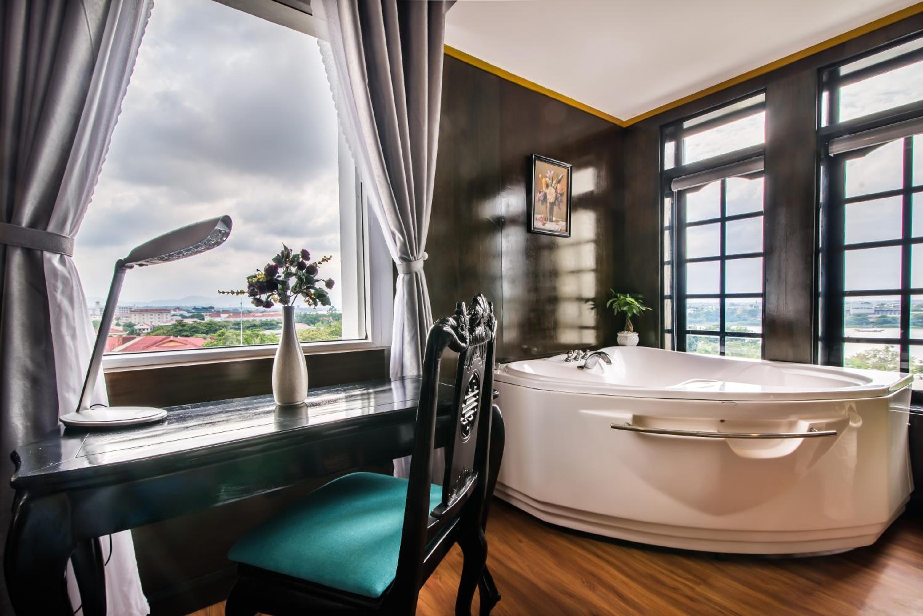 Suite with River View photo 3
