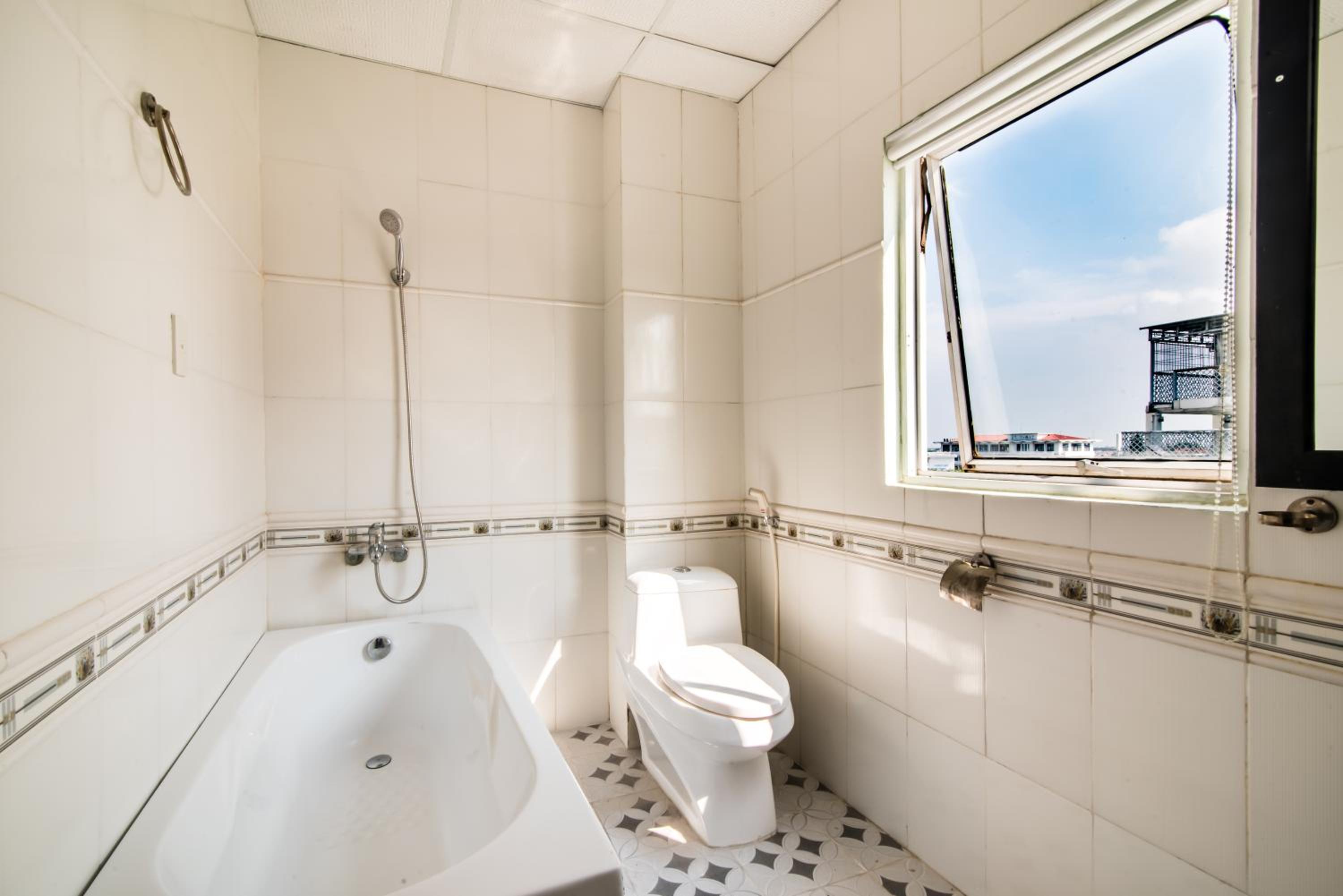 Standard Double Room - Photo 6