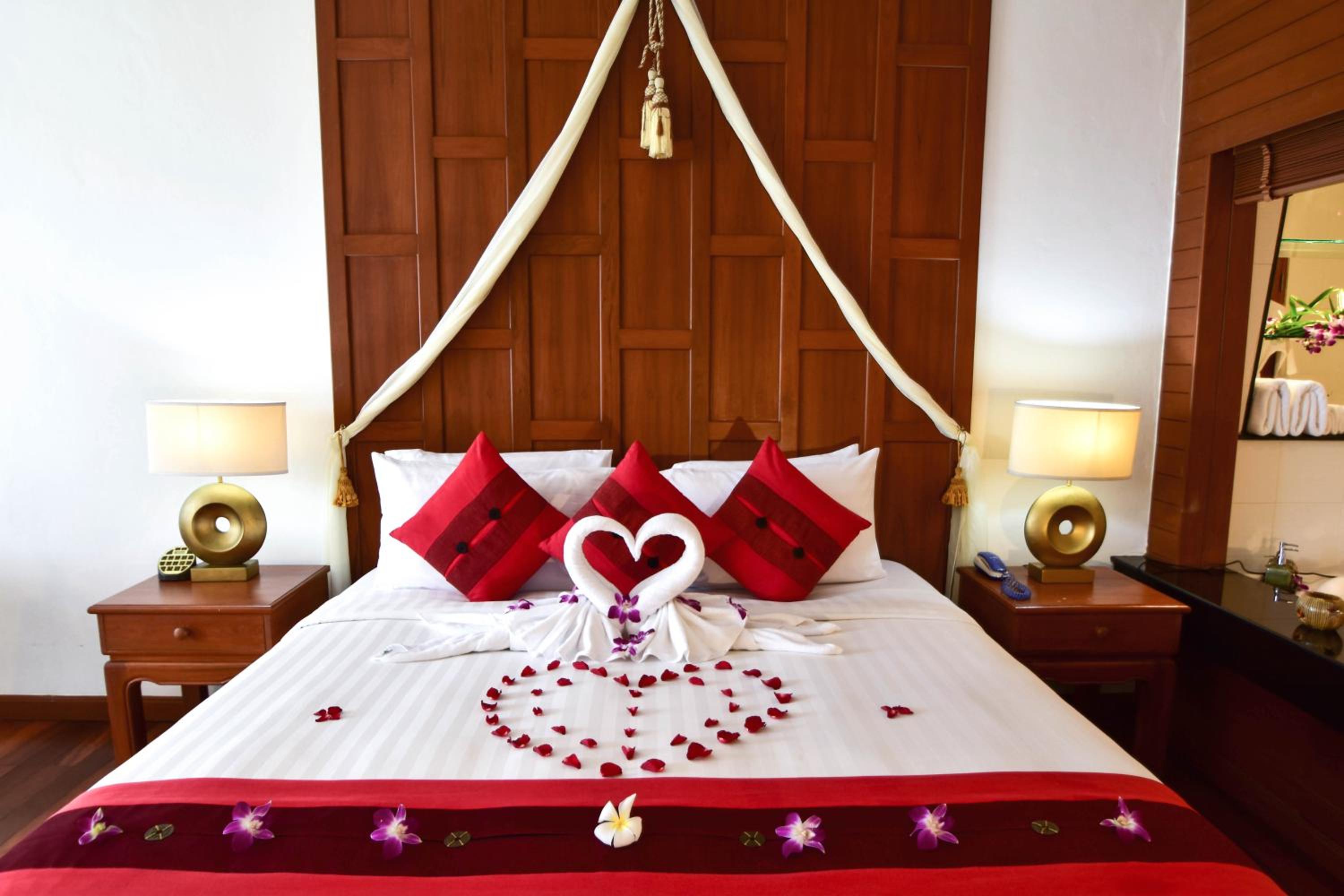 Deluxe Room (Size 50 Sqm.) - Photo 1