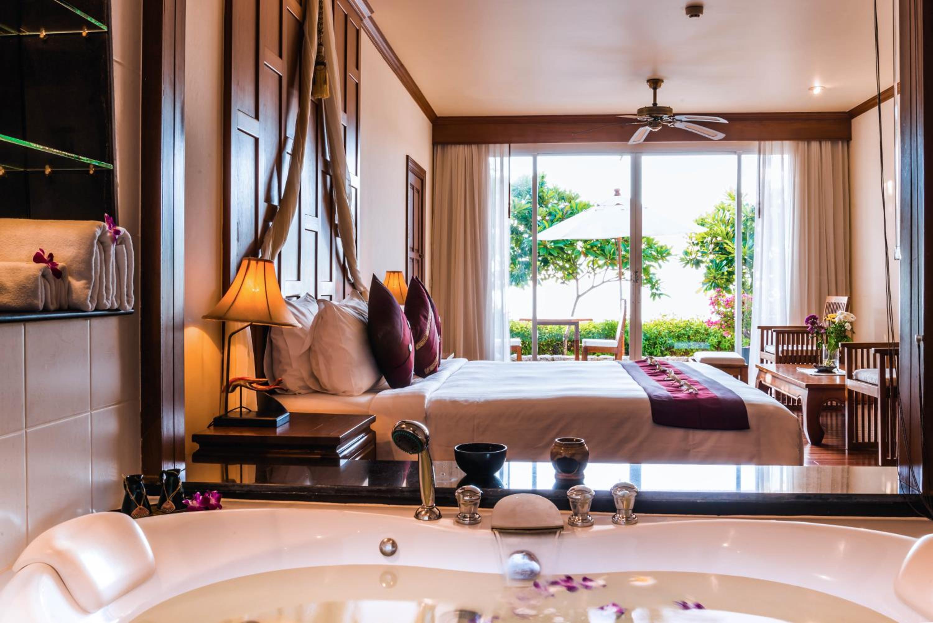 Premium Ocean Room with Pool Access (Size 50 Sqm.) - Photo 11