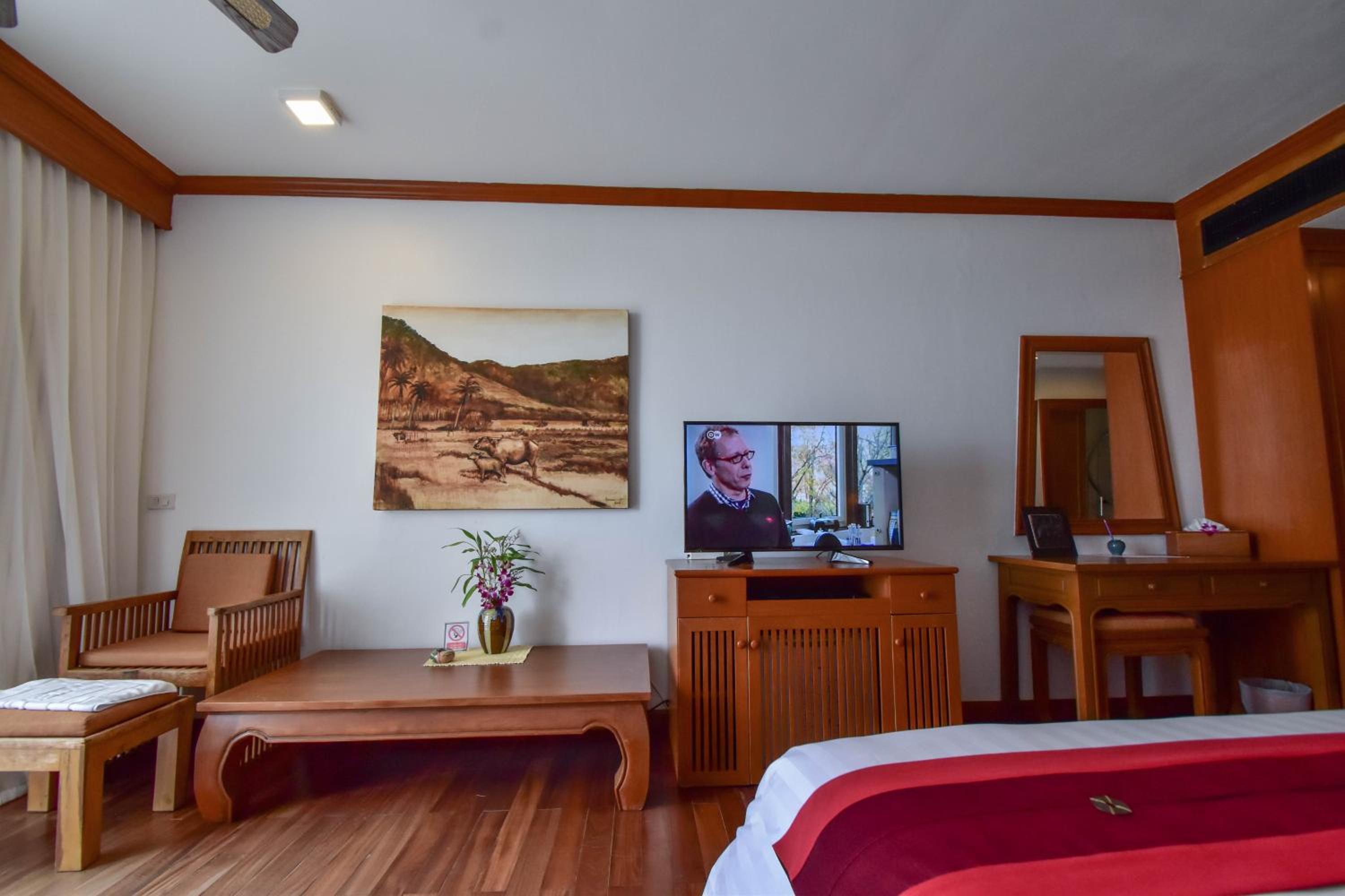 Deluxe Room (Size 50 Sqm.) - Photo 11