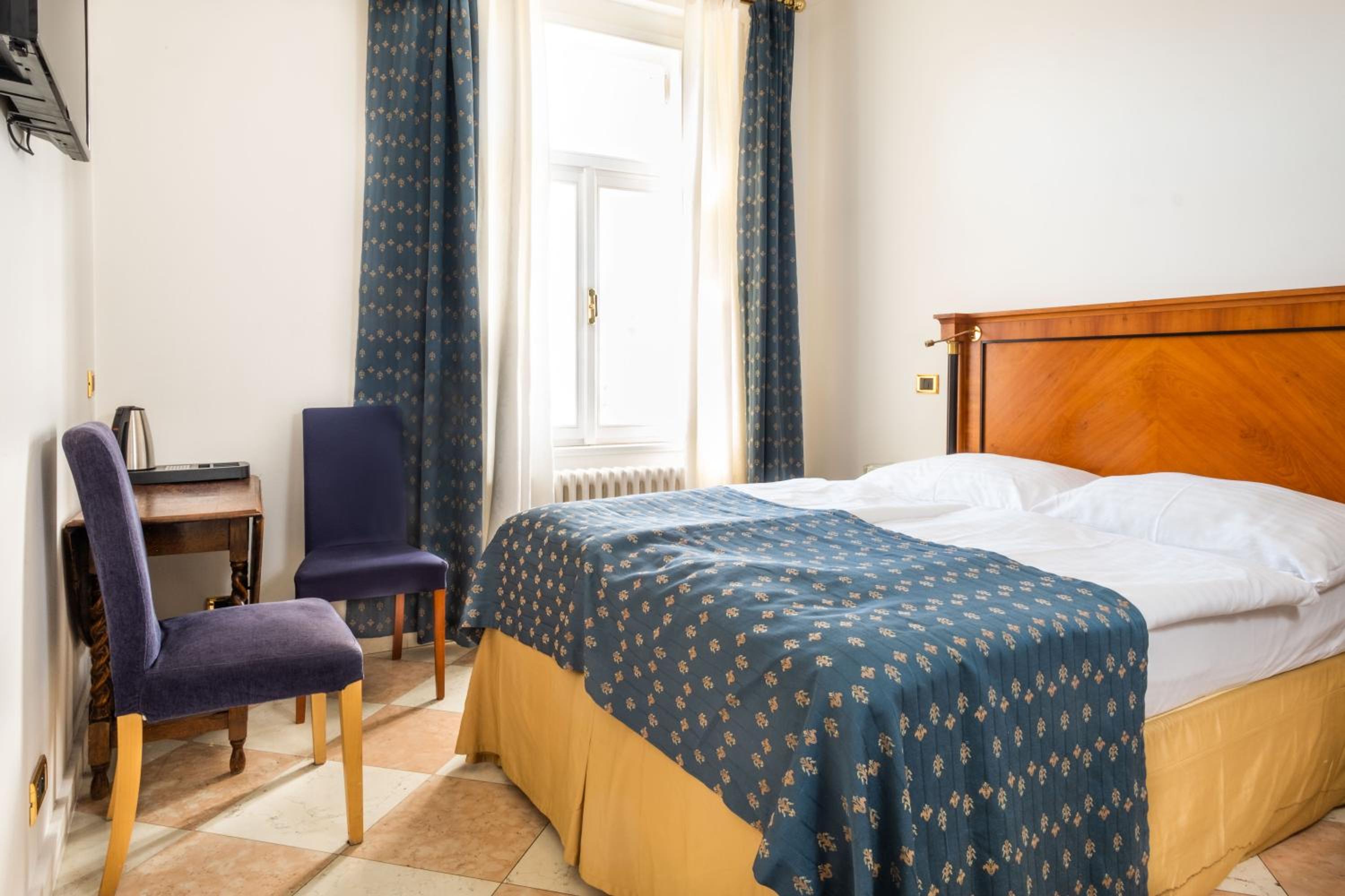 Available room