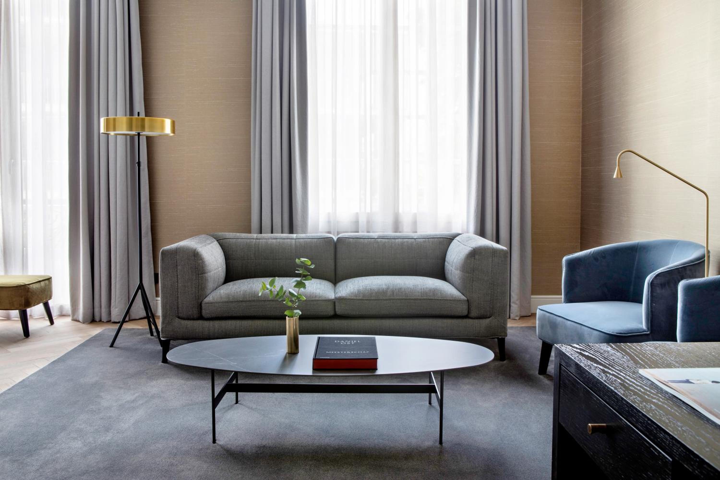 Reylof Suite