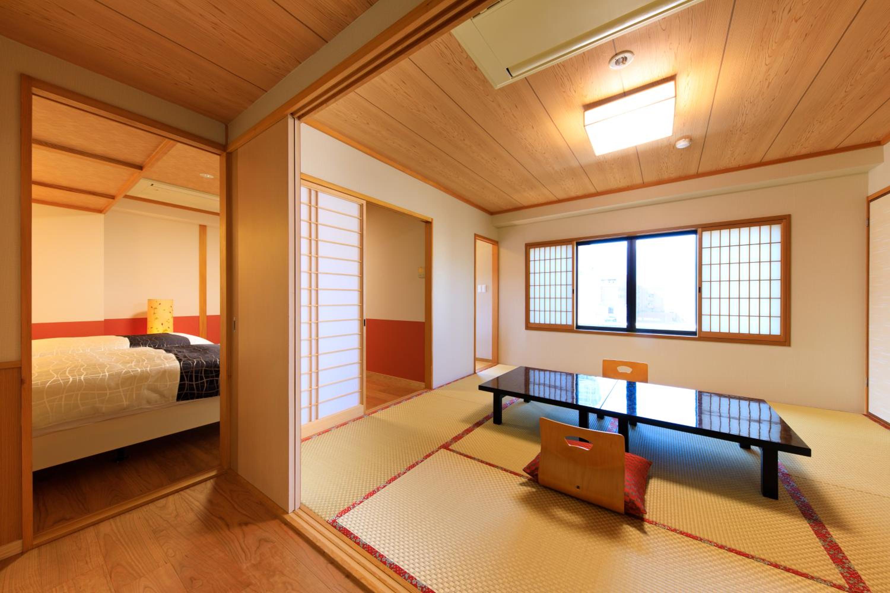 Japanese-Style Superior Room with Tatami Area and Mountain View photo 1