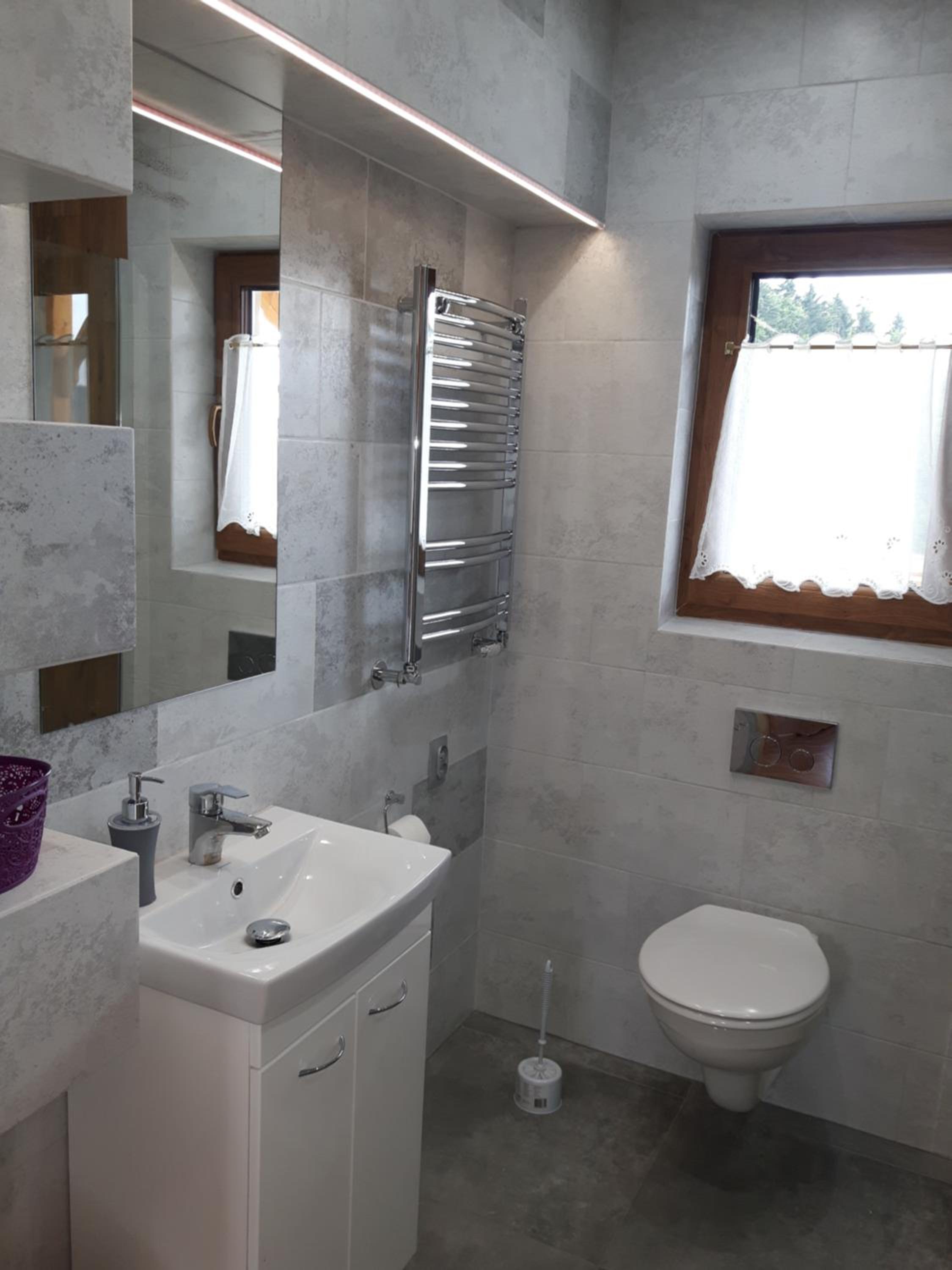 Two-Bedroom Apartment - Photo 5