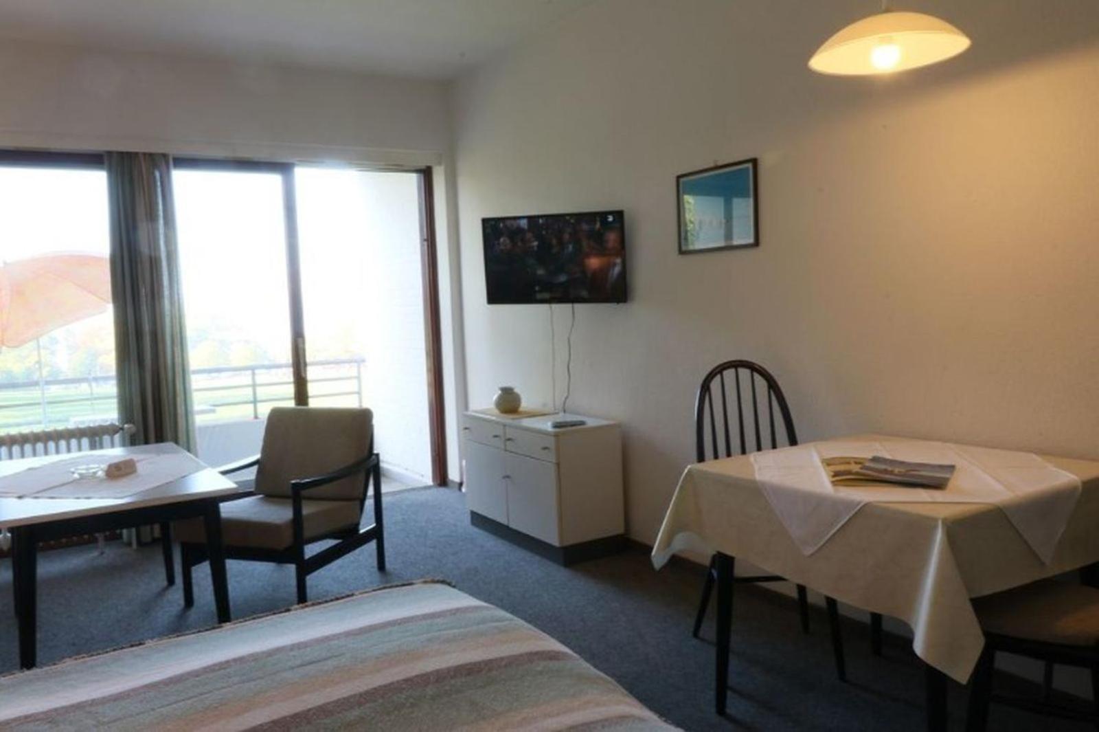 Studio Apartment photo 2