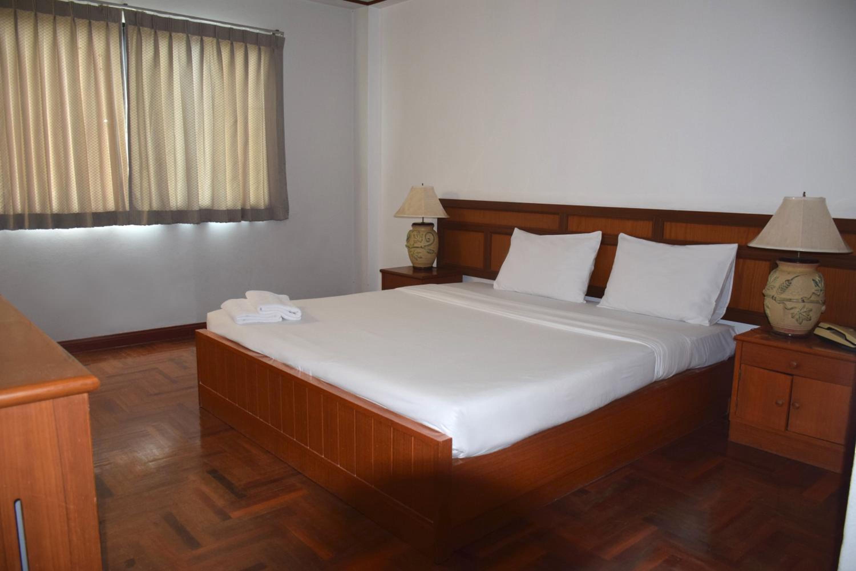 Standard Double Room Without Balcony - Photo 2