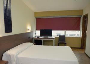 Twin Room - Photo 1
