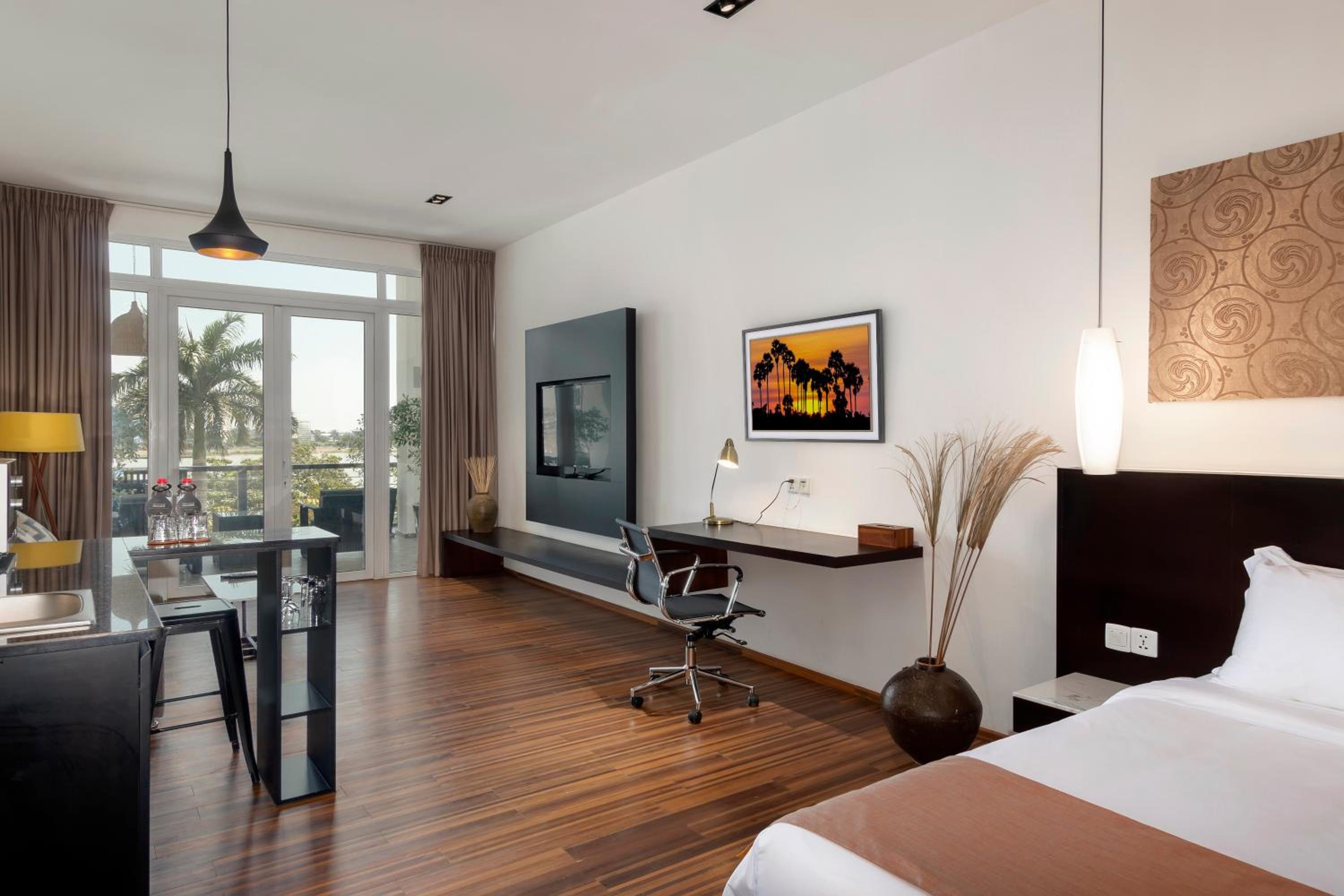 The Riverfront Loft - Photo 5