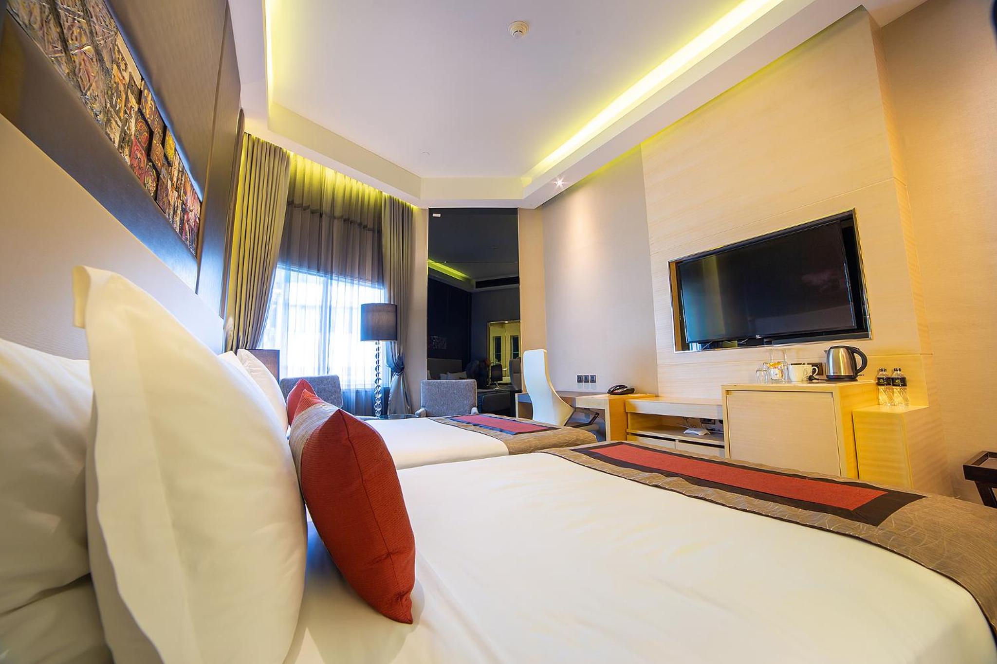 Deluxe King Room photo 3