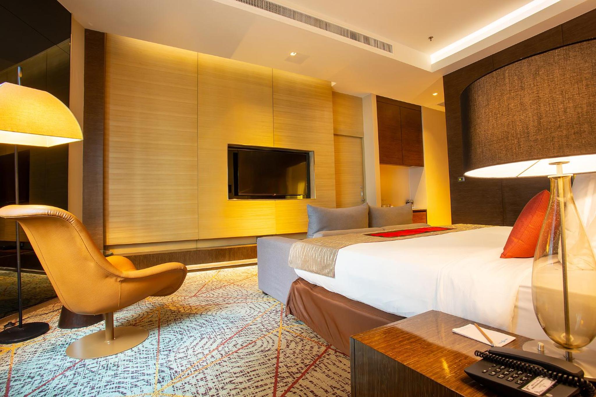 Honeymoon Suite photo 3