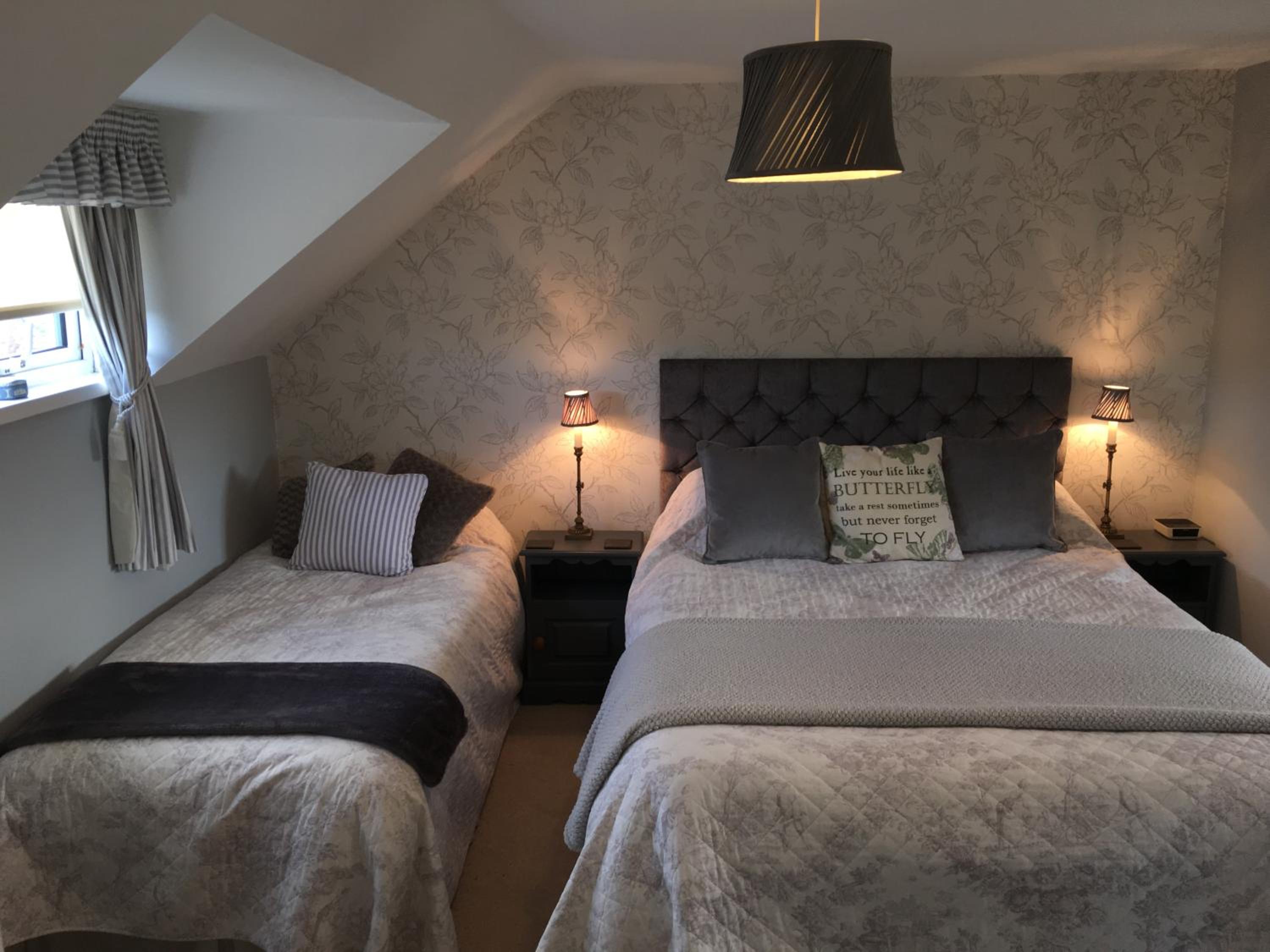 Triple Room with Private Bathroom - Photo 6