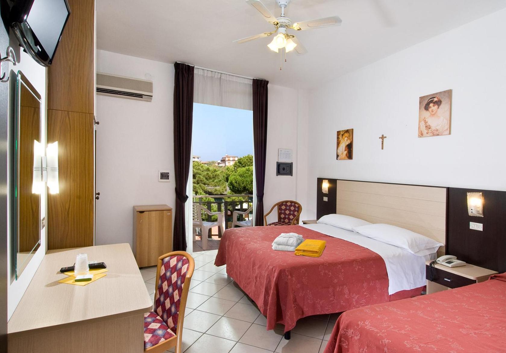 Quadruple Room photo 1