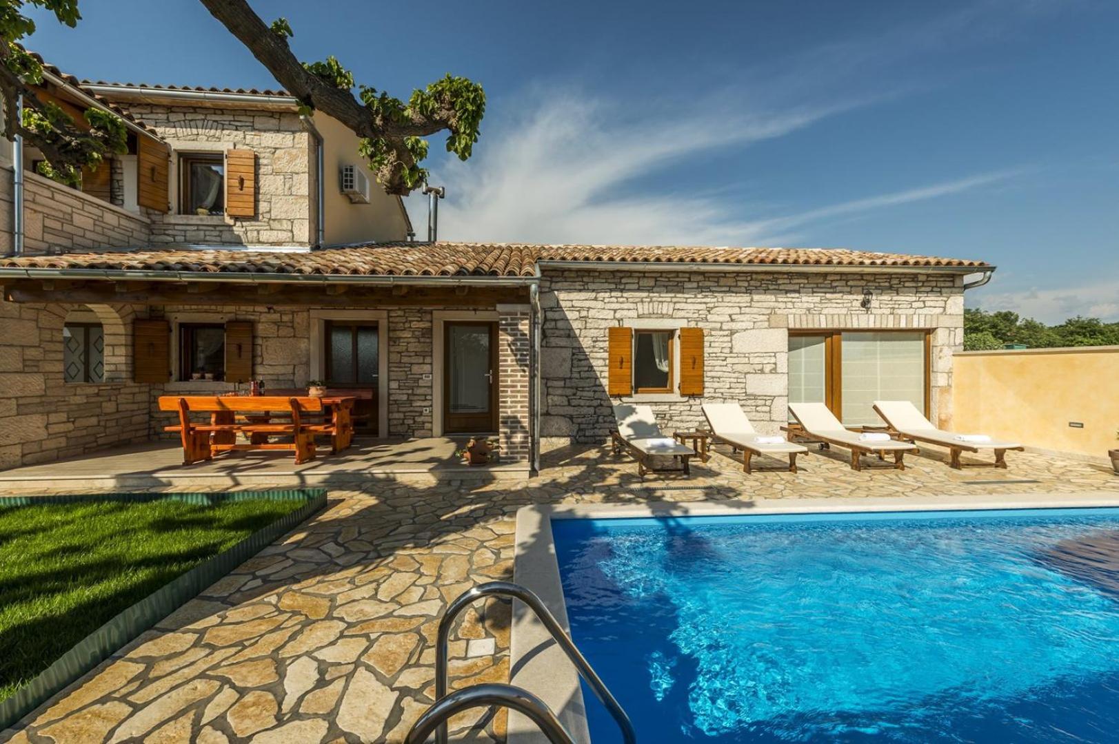 Standard Villa photo 2