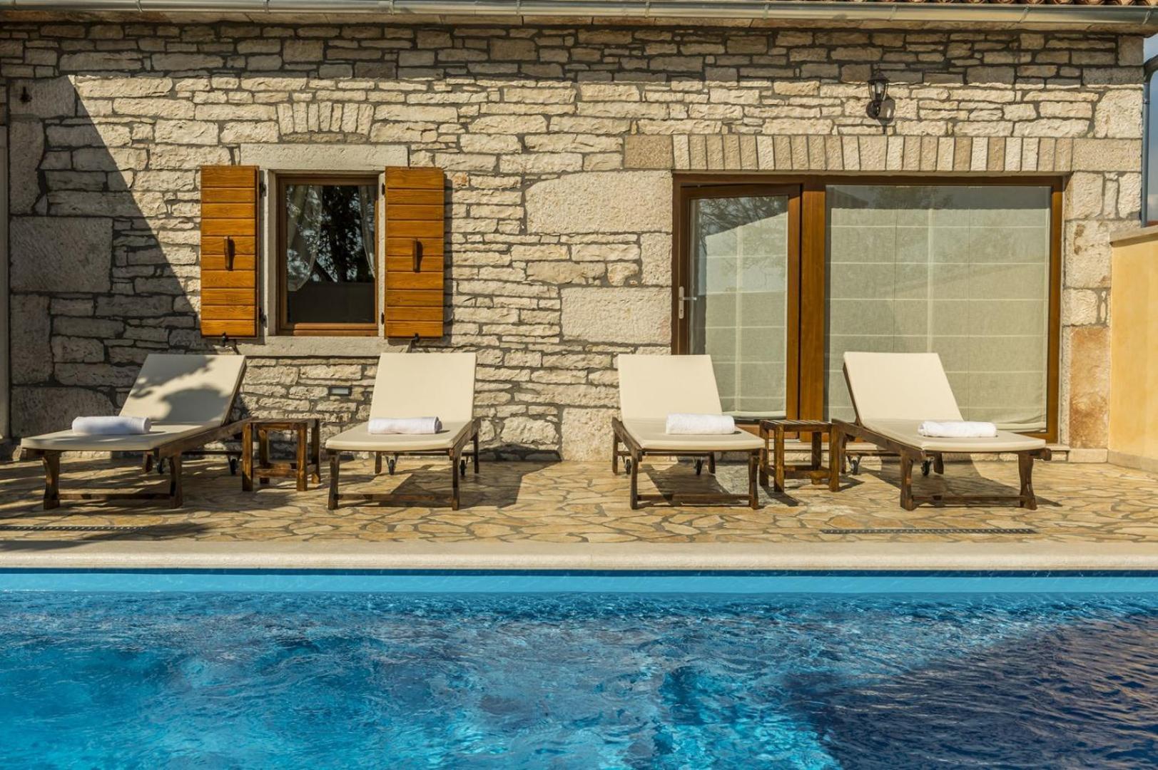 Standard Villa photo 3