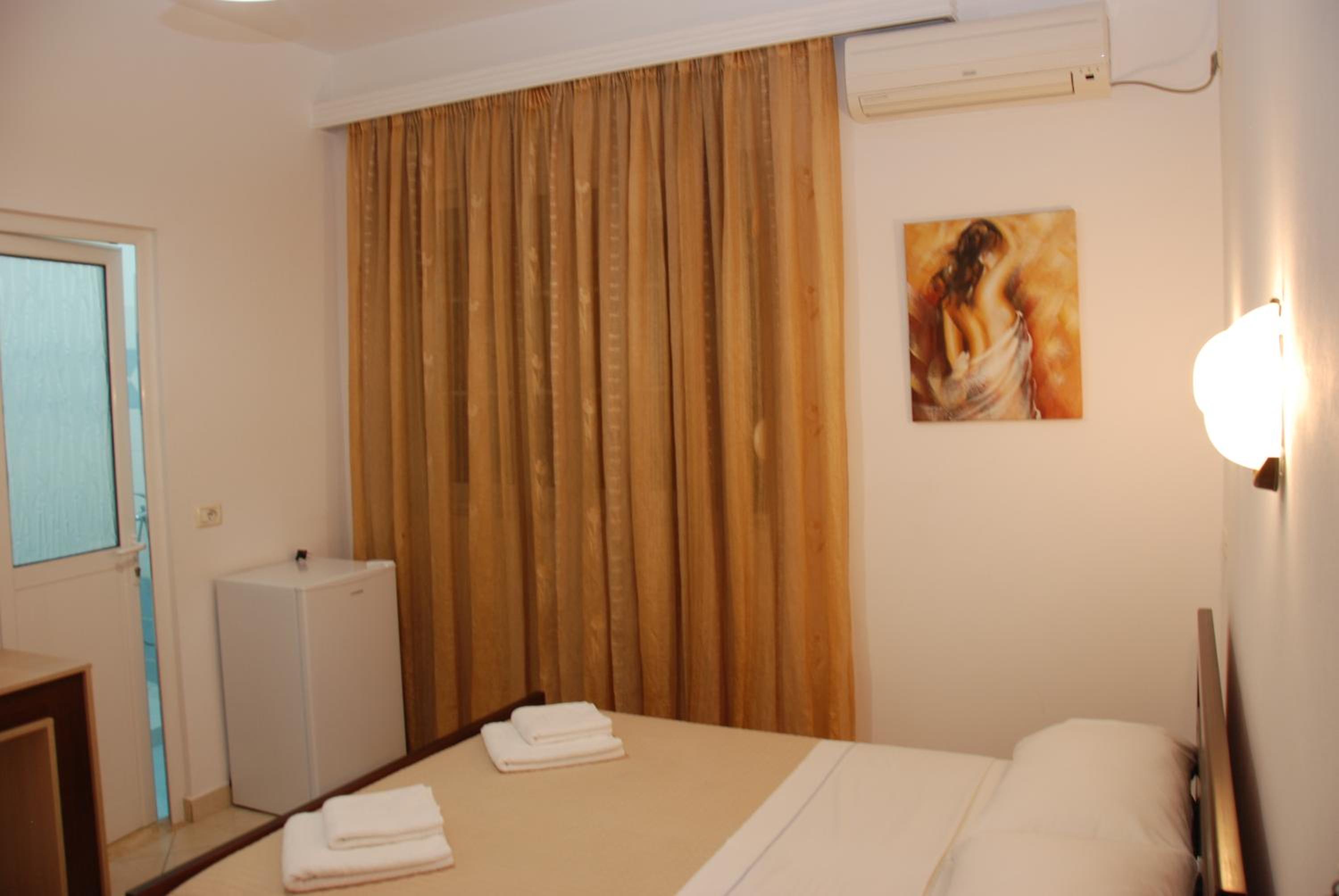 Standard Double Room photo 2