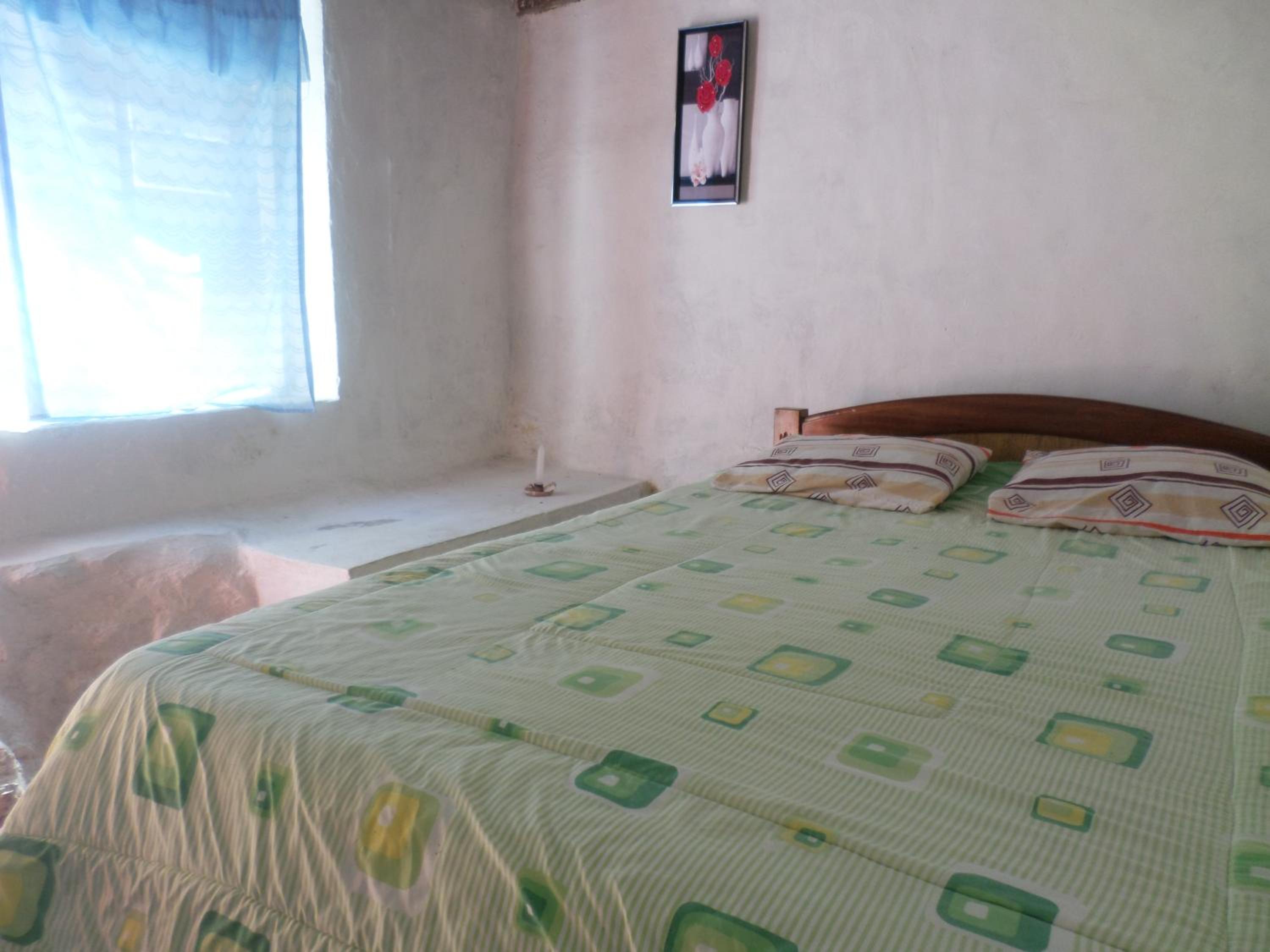 Double Room with Shared Bathroom photo 3