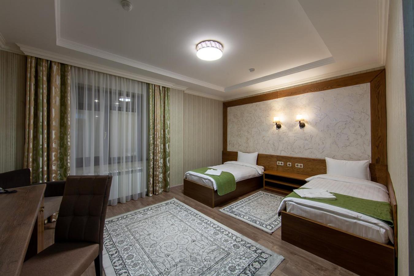 Twin Room with Shower - Photo 3