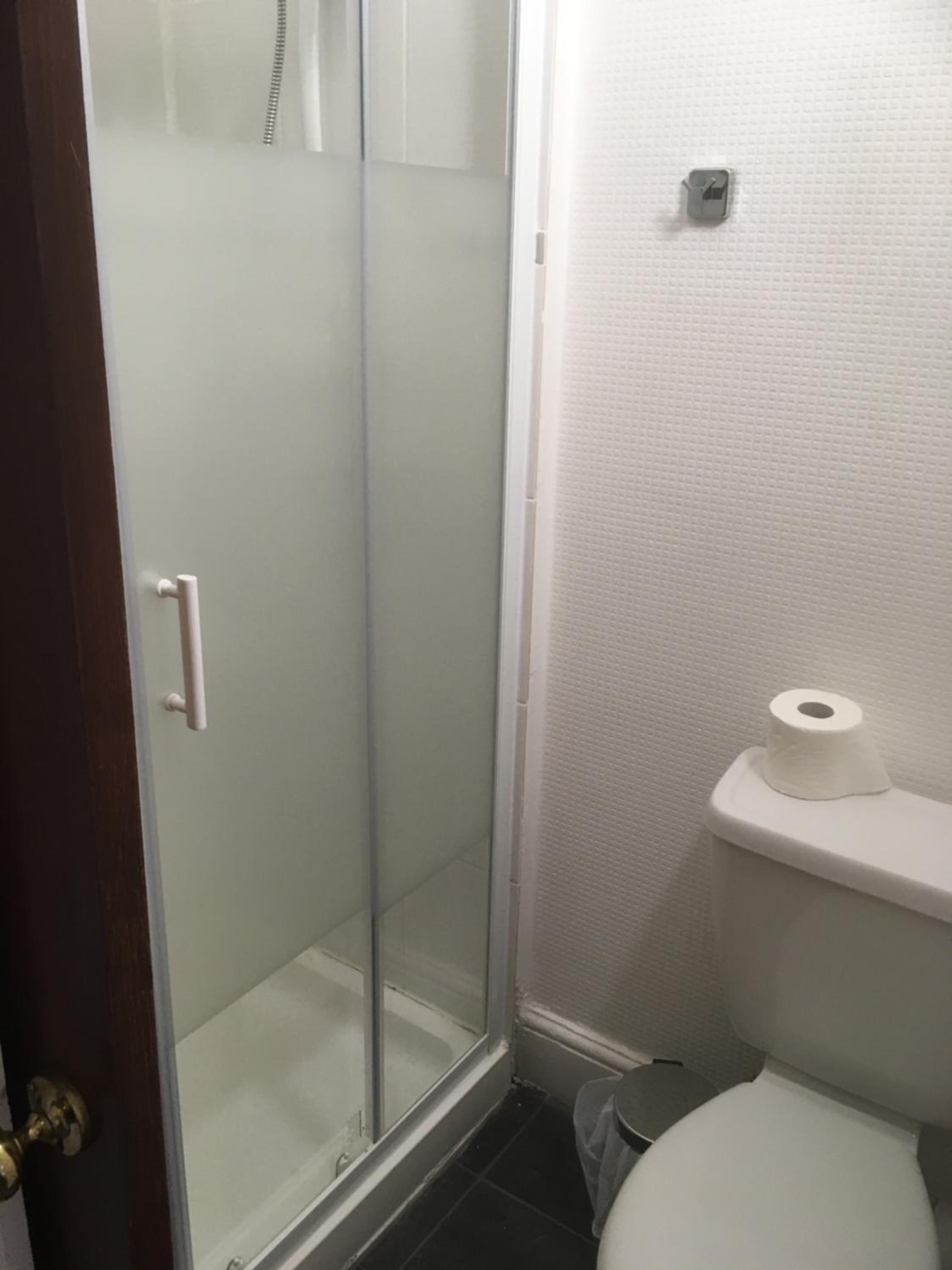 Small Single Room photo 3
