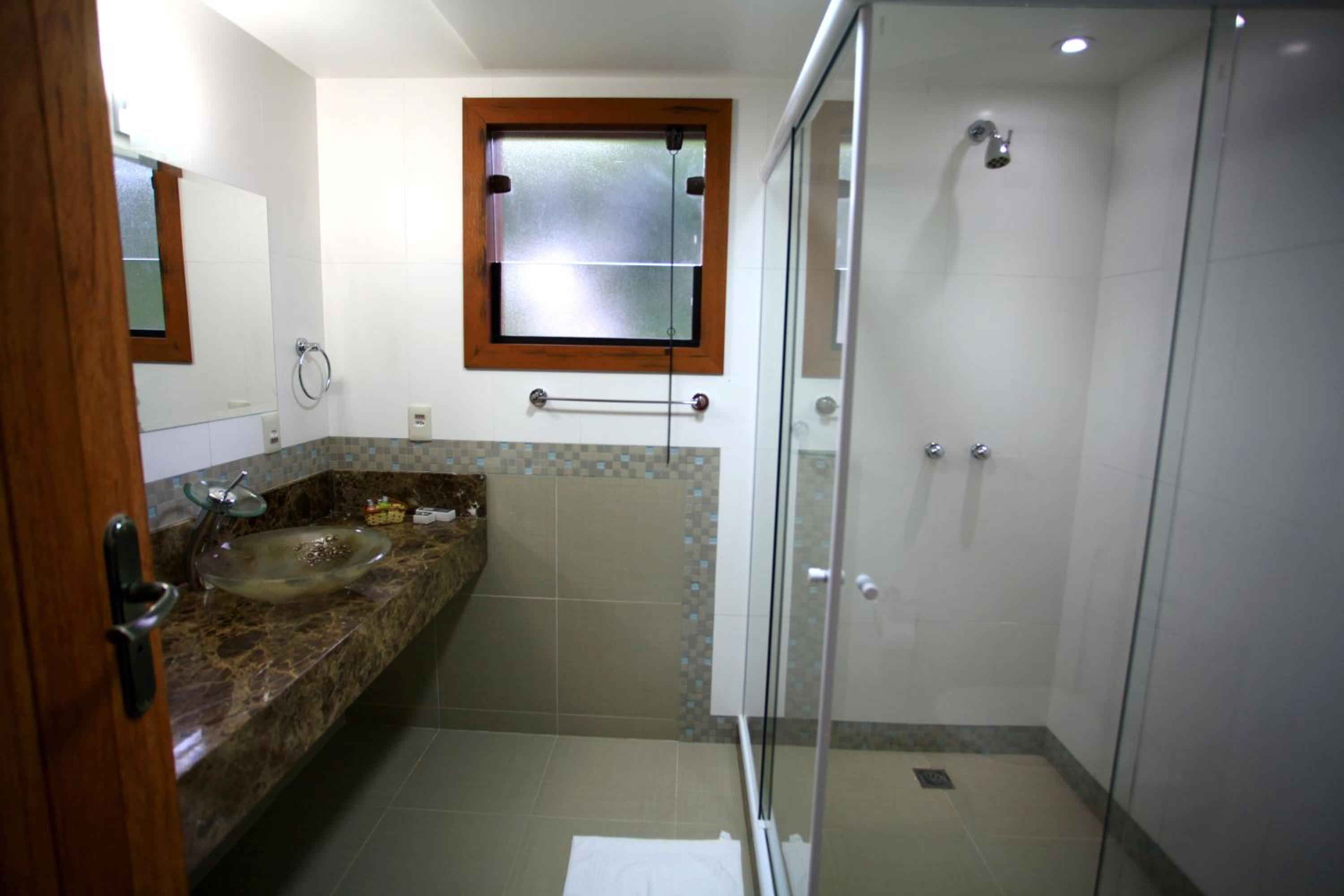 Deluxe Suite with Balcony (2 Adults) photo 2
