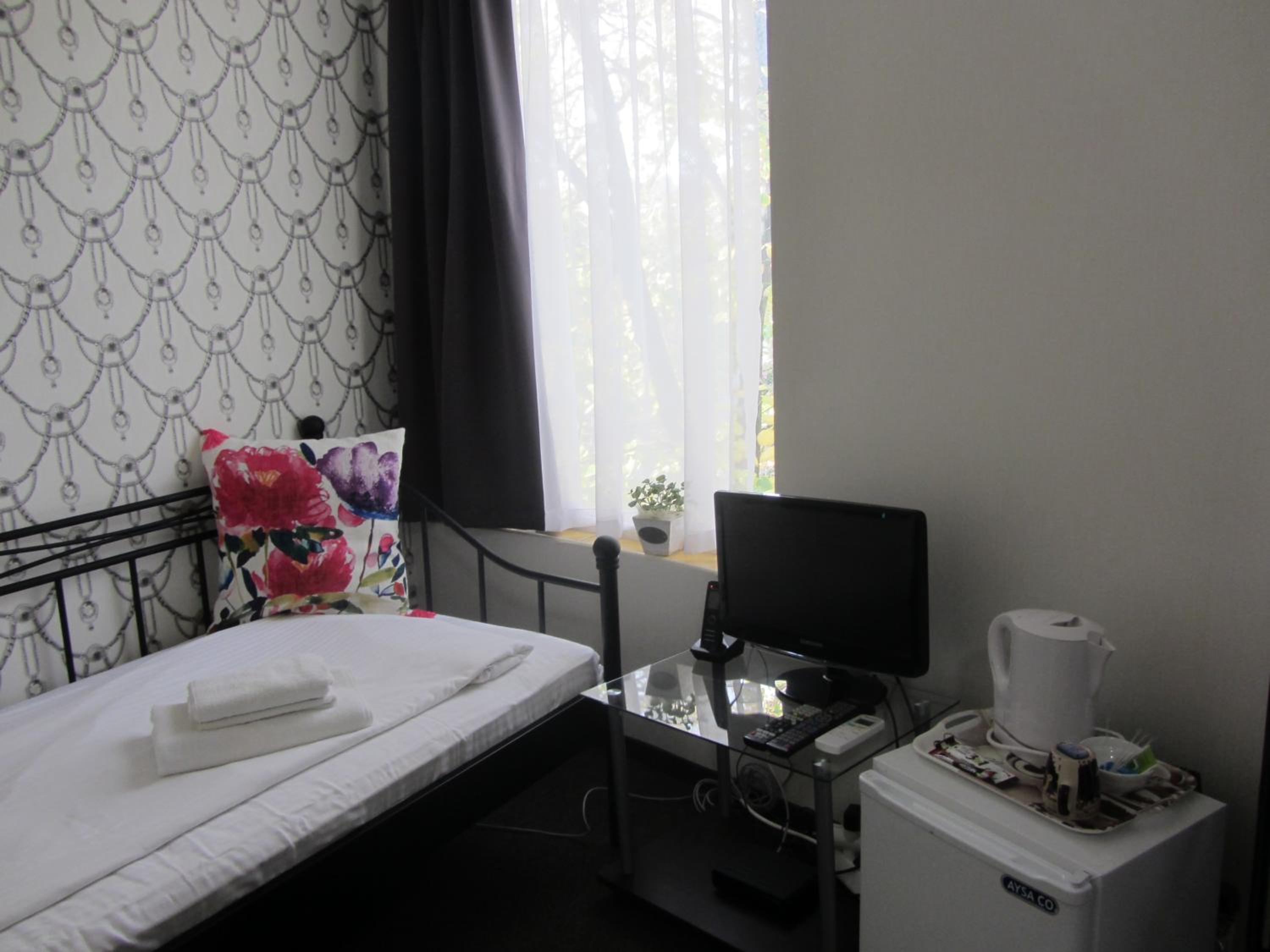 Small Single Room with Balcony
