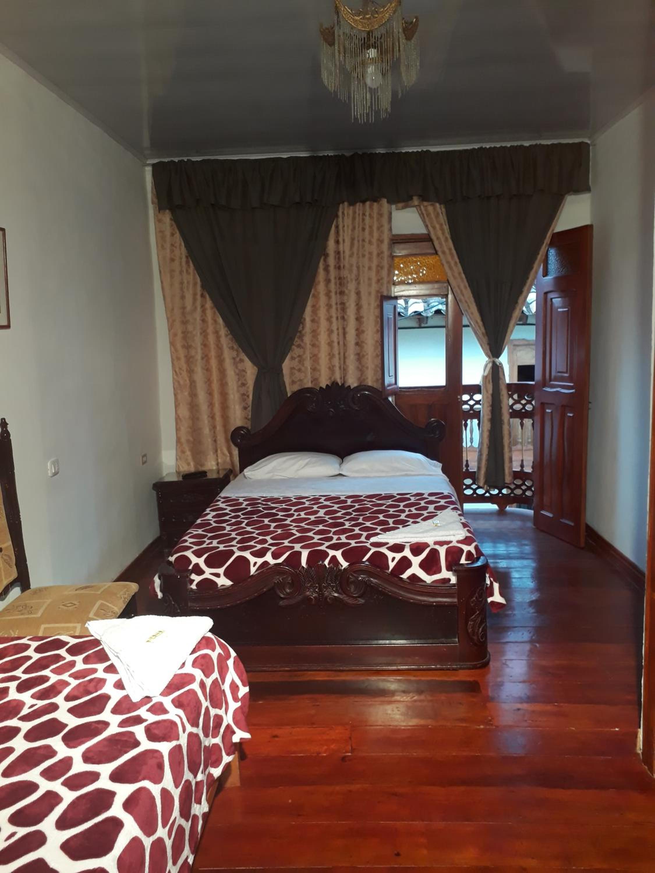 Twin Room with Private Bathroom