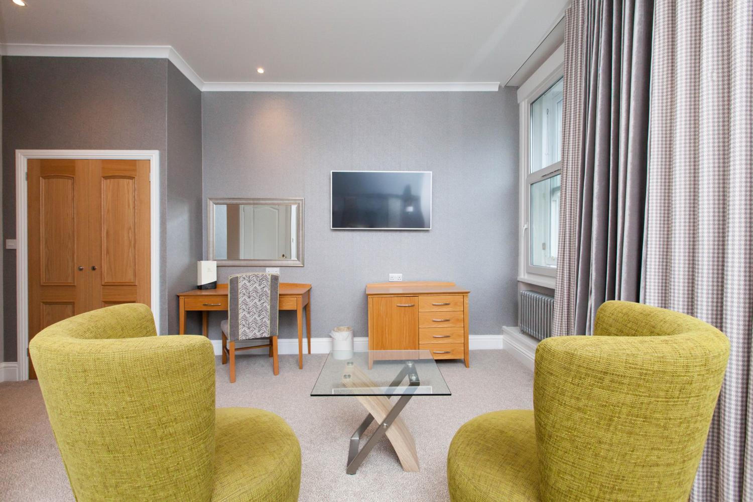 King Executive Guest Room - Photo 10