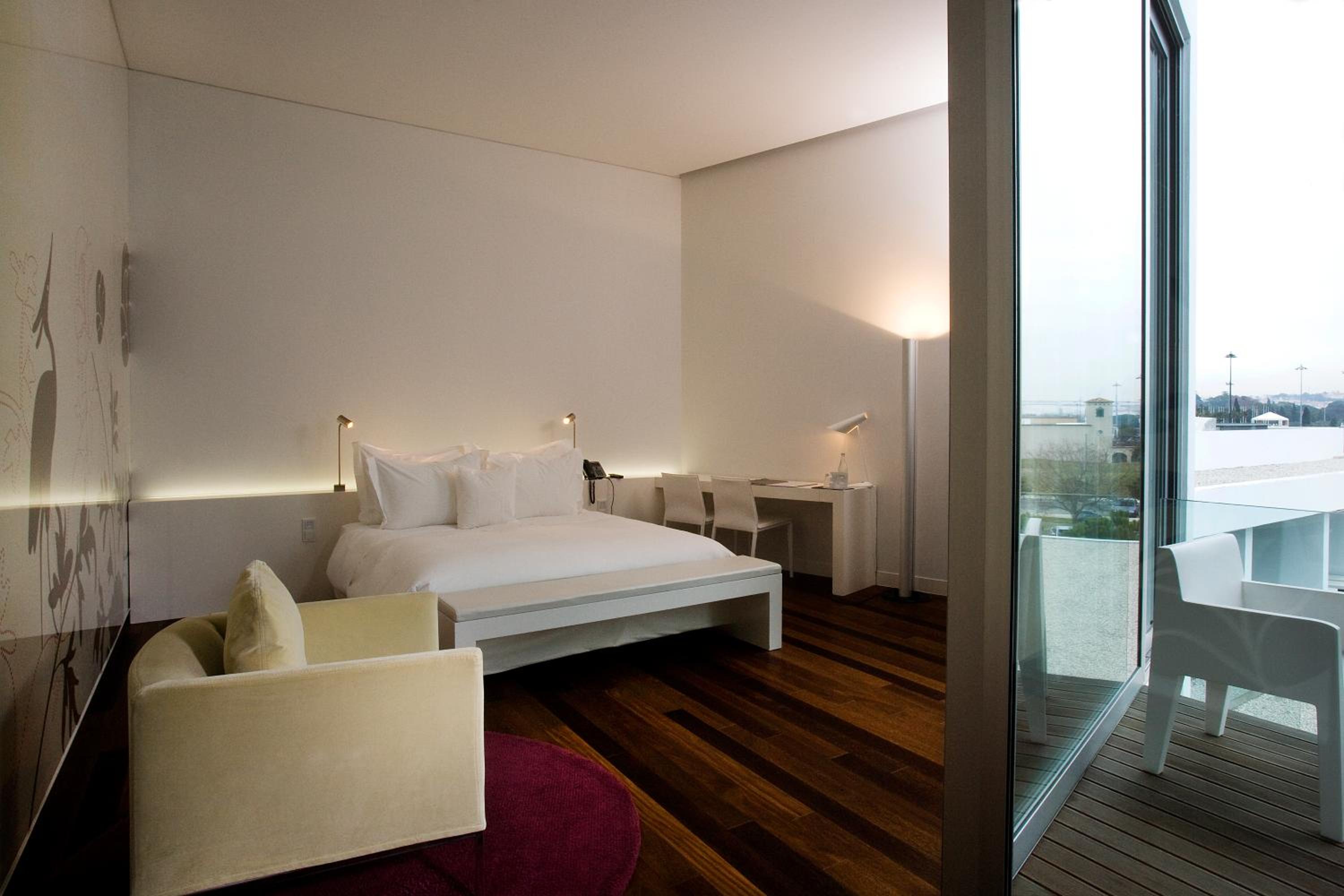 Superior Double Room With Balcony photo 2