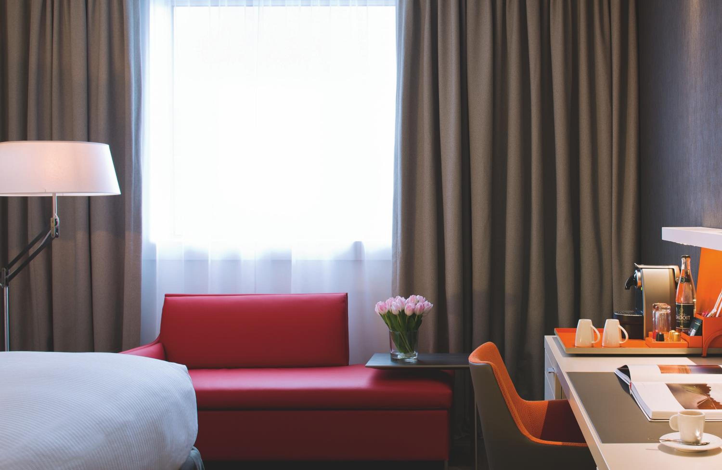 Deluxe Twin Room with View - Photo 14