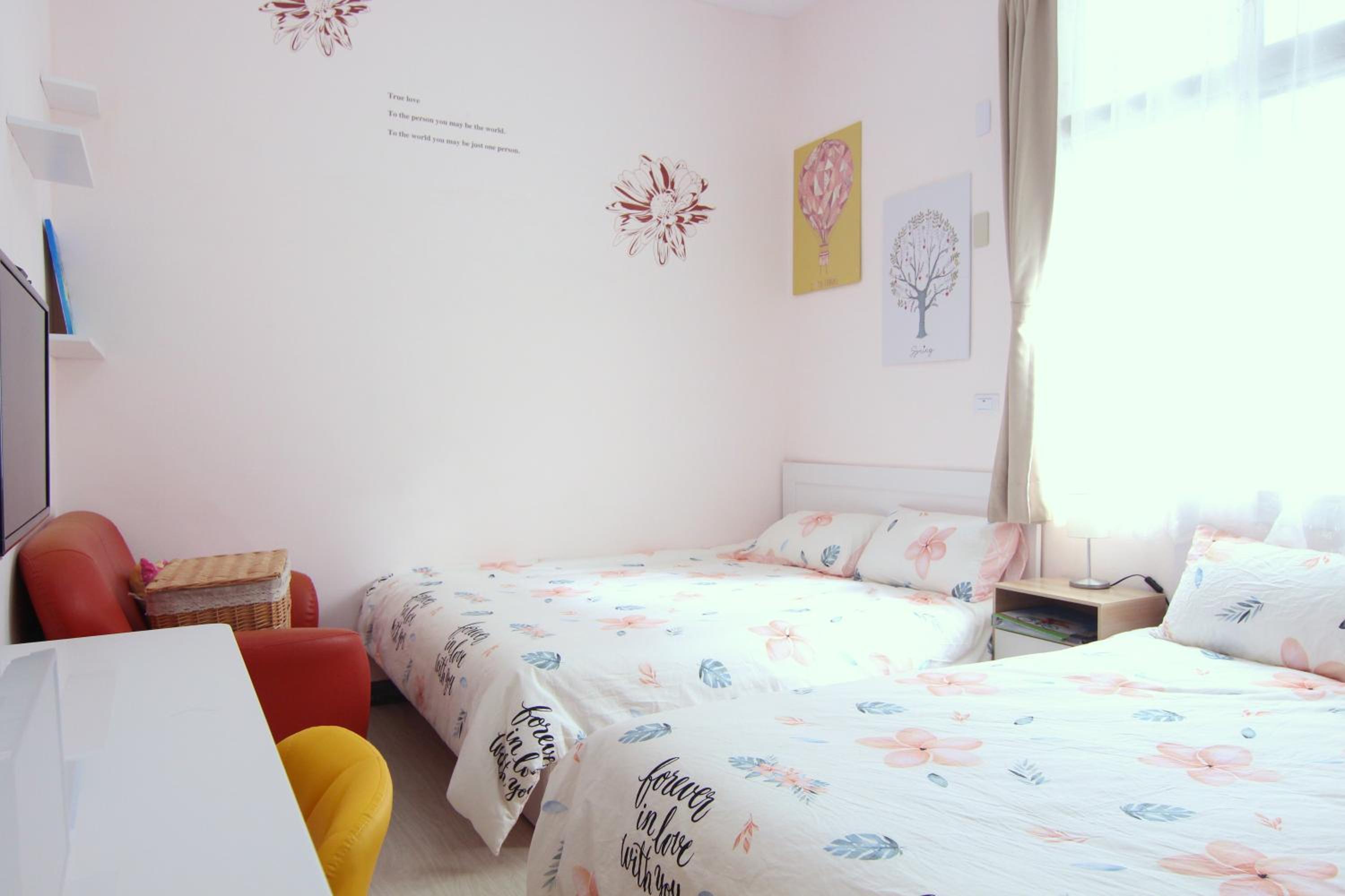 Quadruple Room with Shared Bathroom