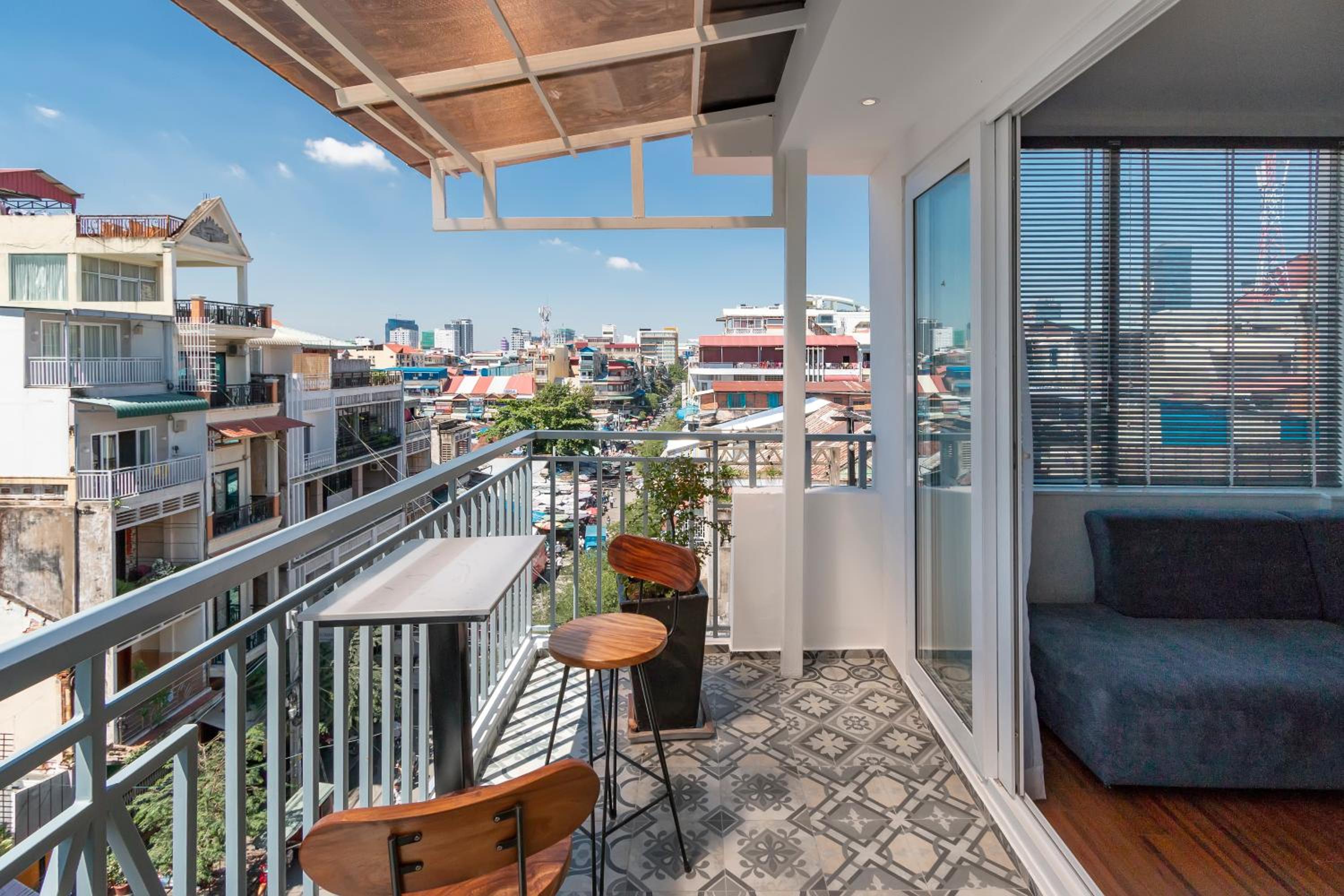 Penthouse Studio - Photo 10