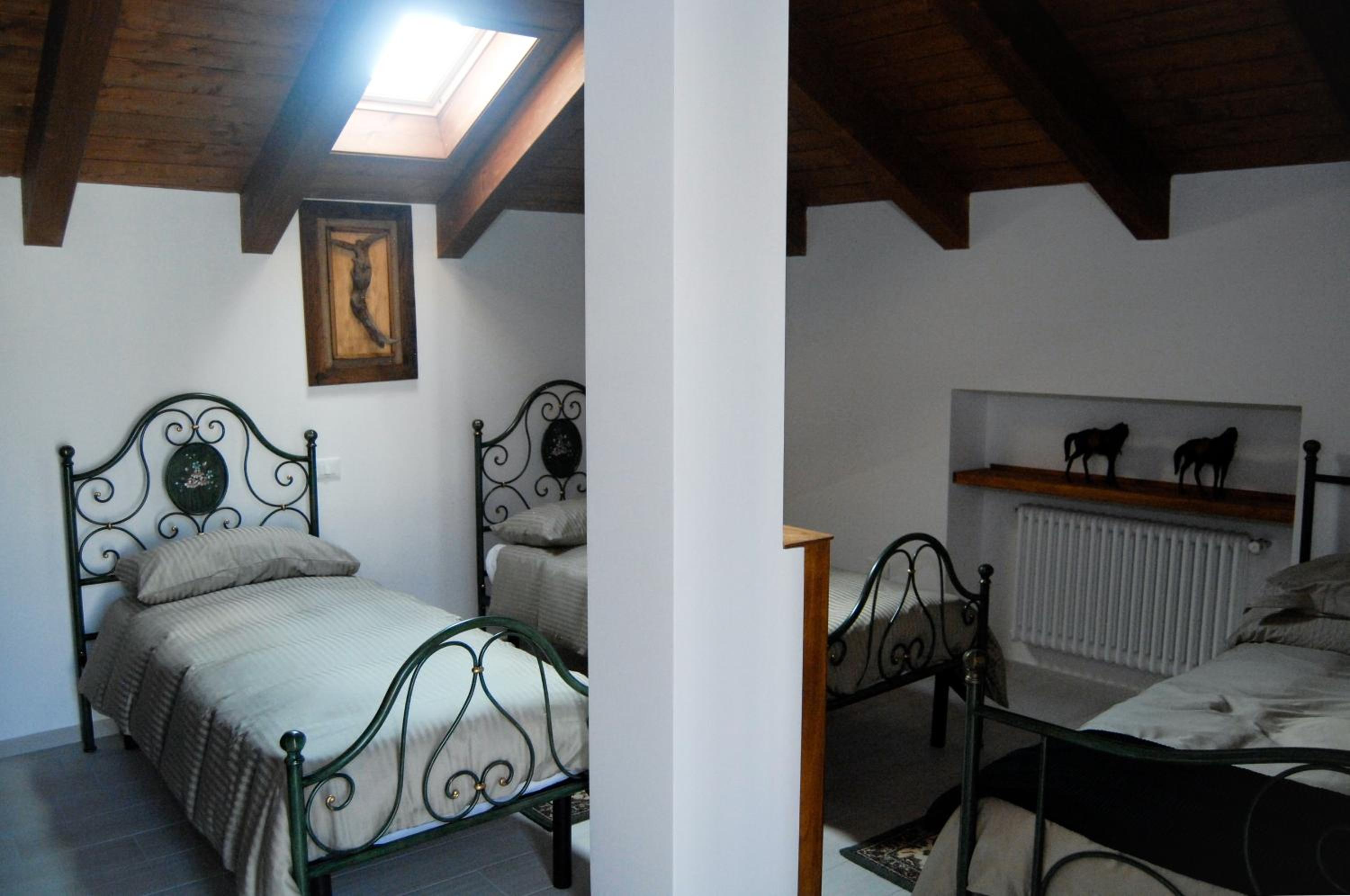 Quadruple Room - Photo 4