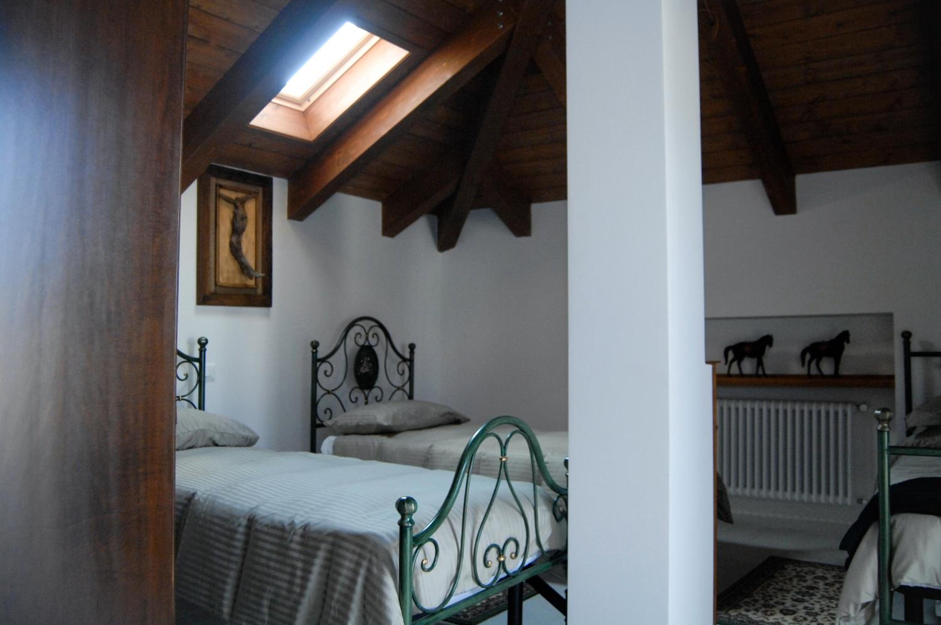 Quadruple Room - Photo 3