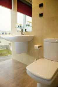 Twin Room - Photo 3
