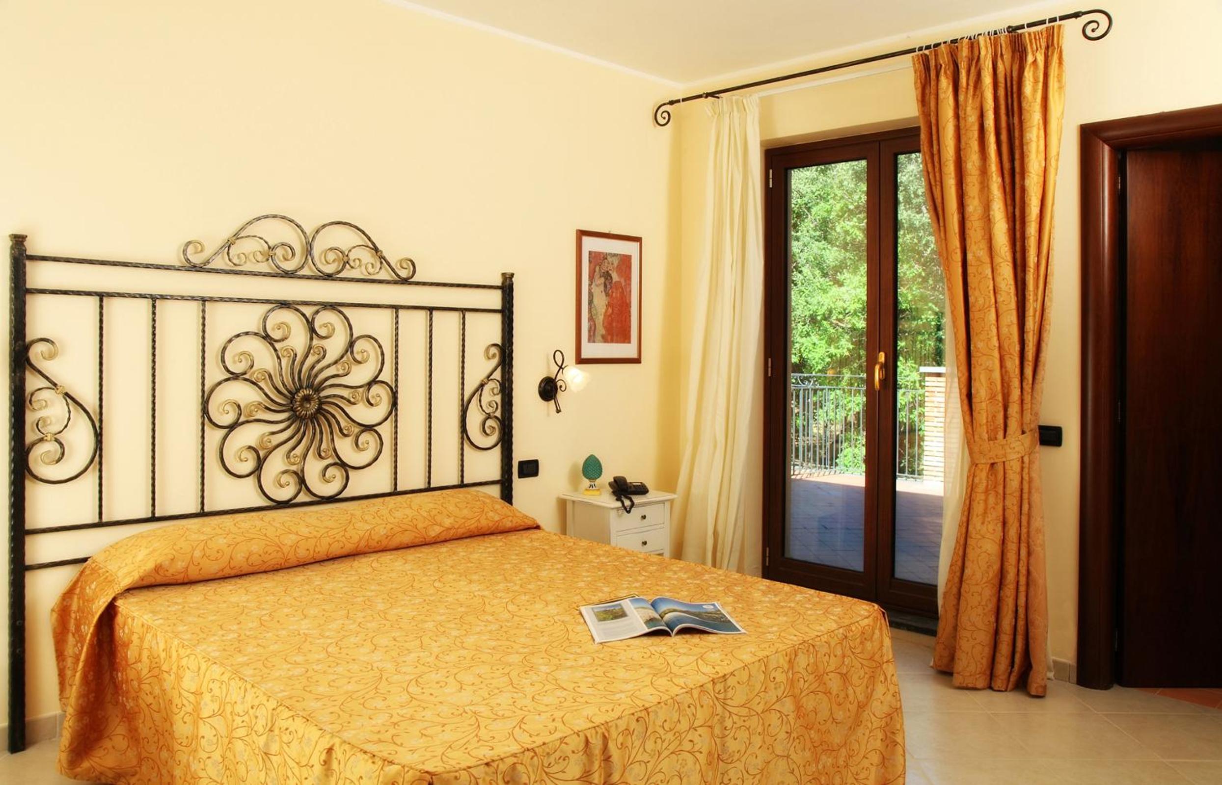 Deluxe Double Or Twin Room With Terrace photo 1