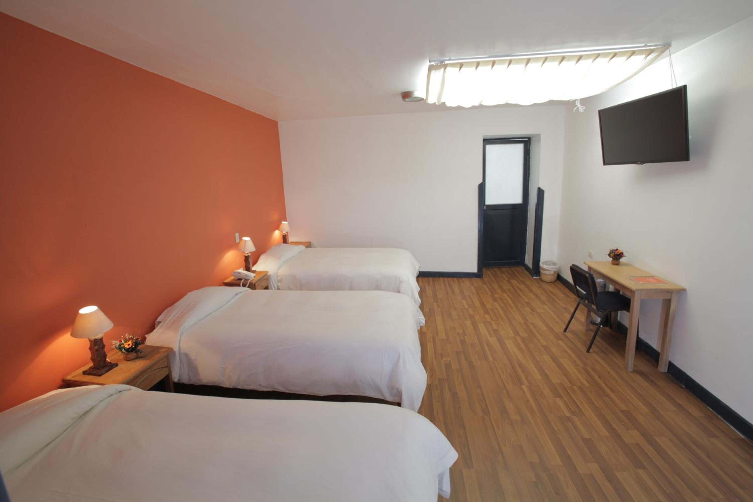 Triple Room with Private Bathroom photo 3