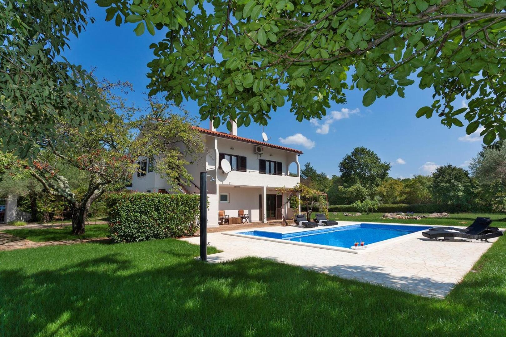 Apartment with Pool View  photo 2