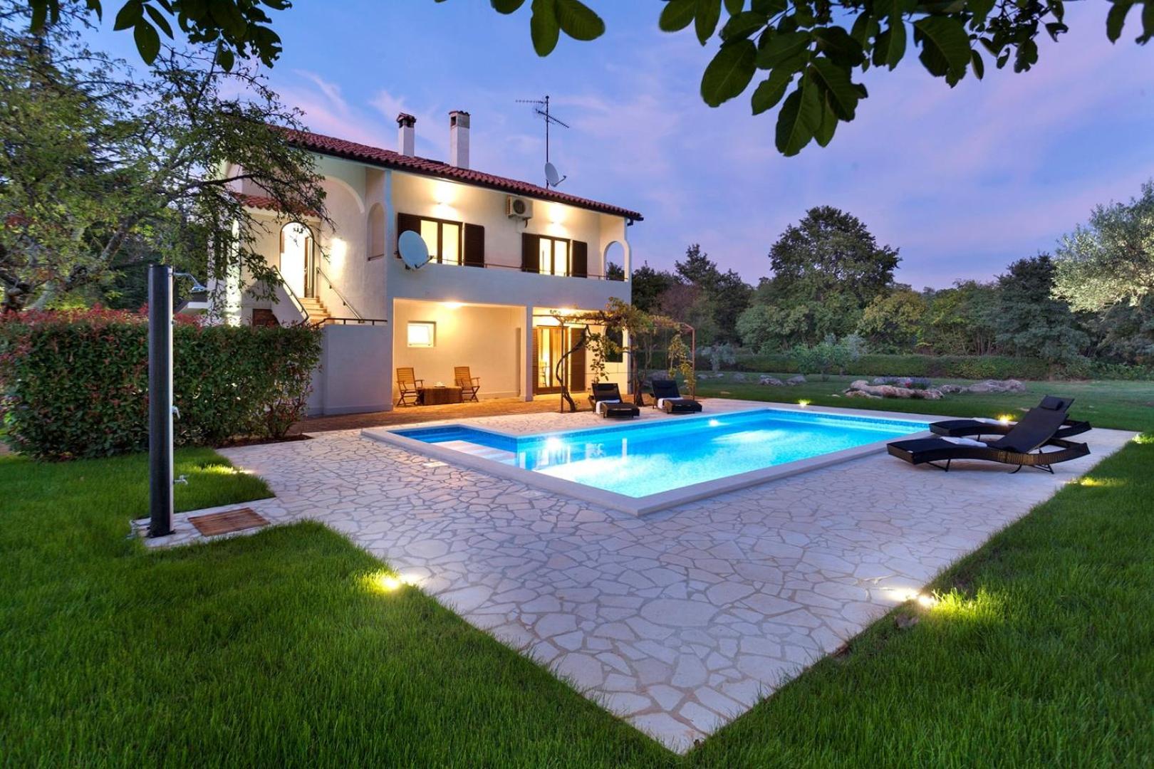 Apartment with Pool View  photo 3