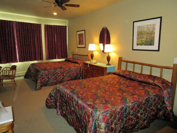 Family Room photo 1