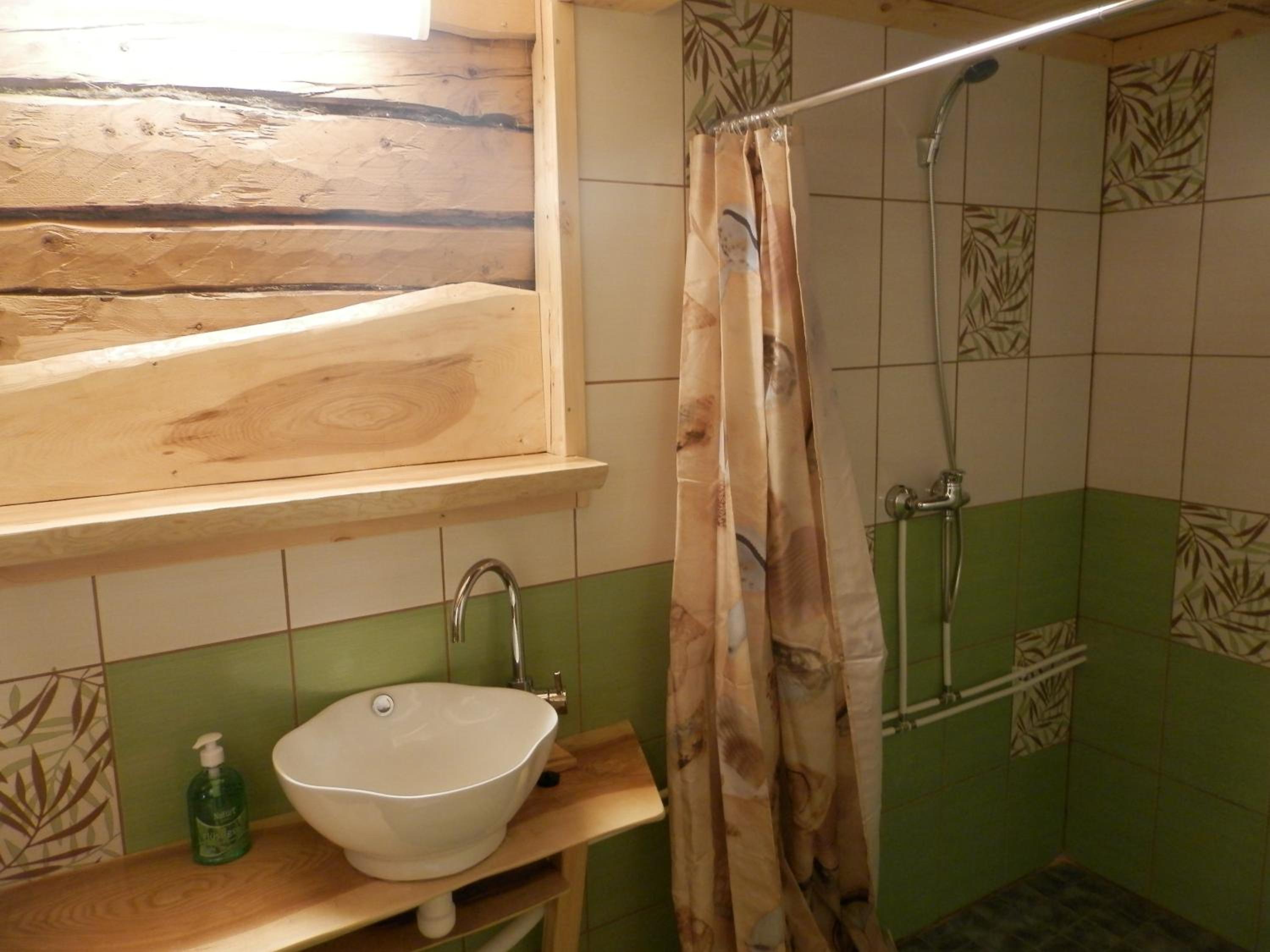 One-Bedroom Apartment - Photo 8