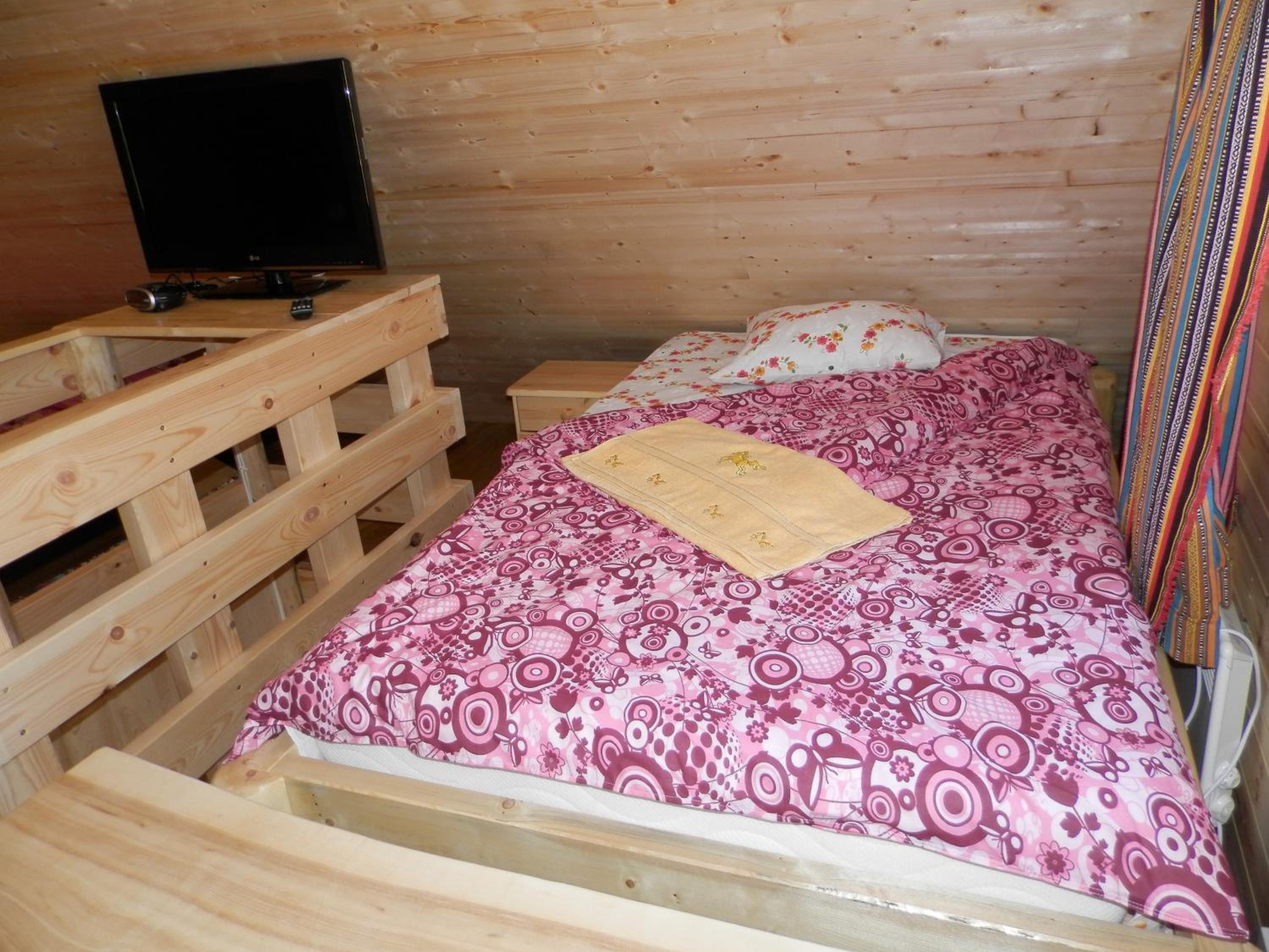 One-Bedroom Apartment - Photo 12