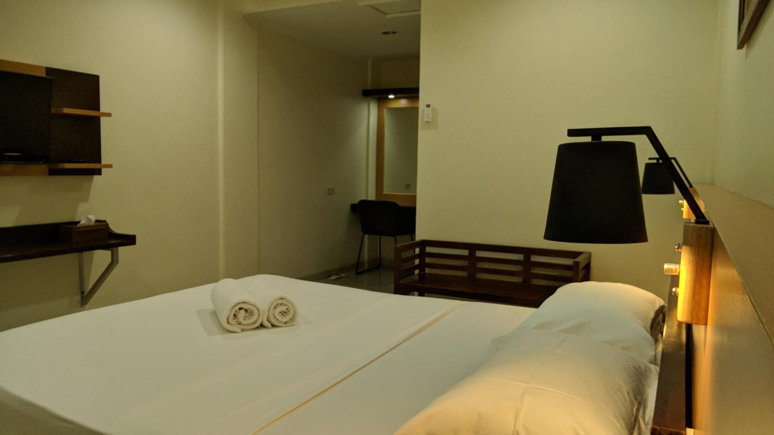 Deluxe Double or Twin Room with Balcony photo 2
