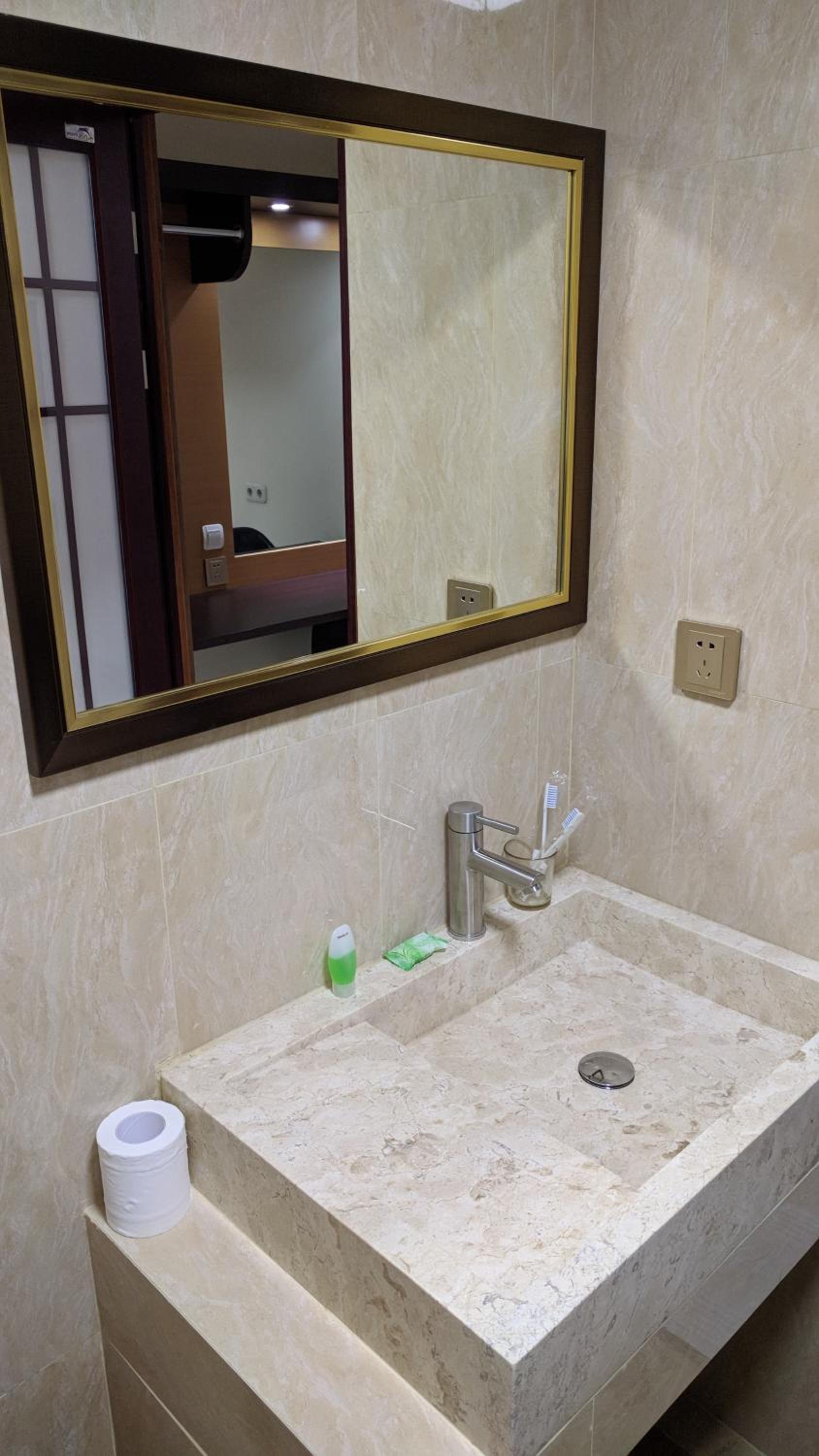 Deluxe Double or Twin Room with Balcony photo 2
