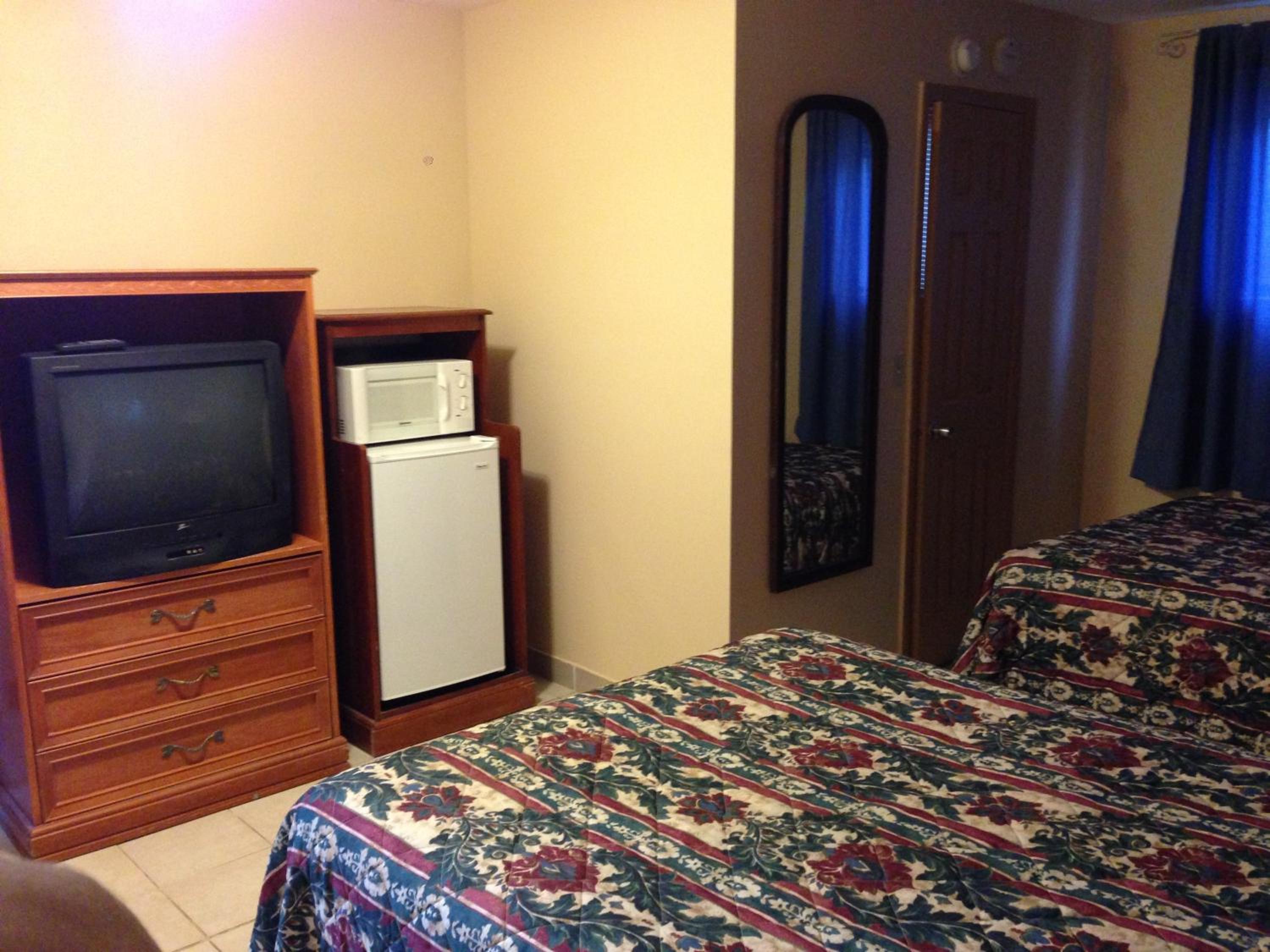 Double Room With Two Double Beds photo 1