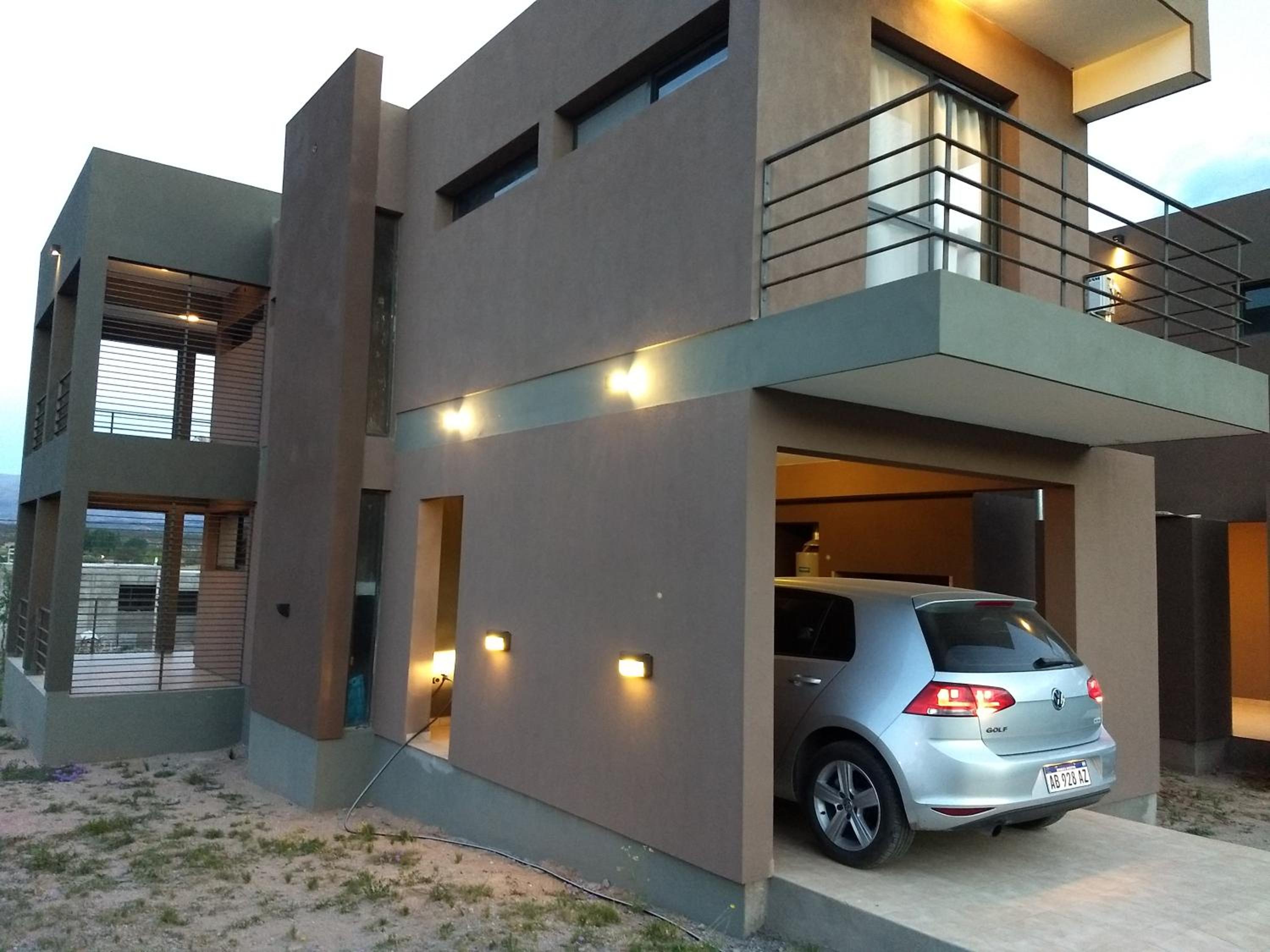 Two-Bedroom House photo 3