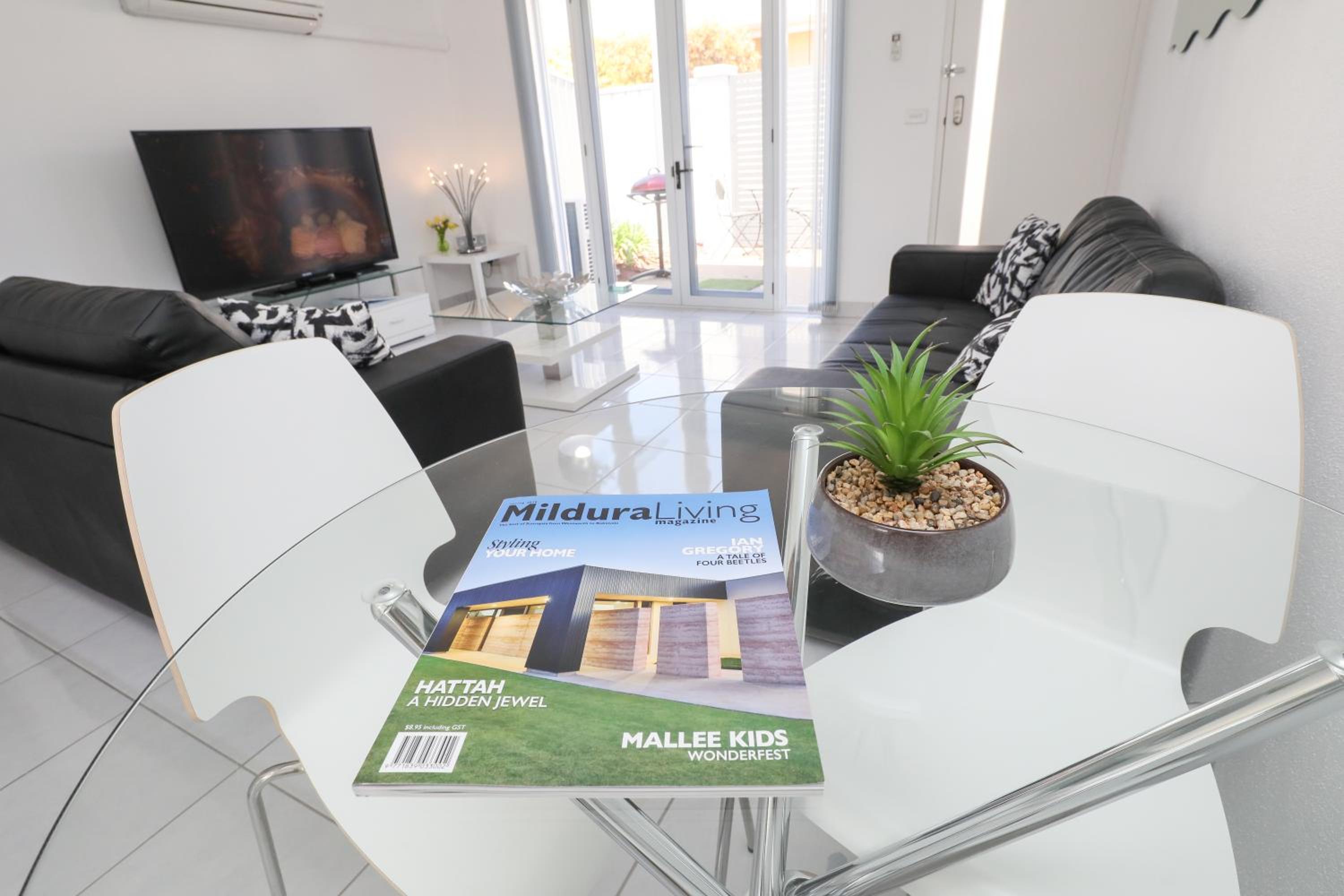 Superior Two-Bedroom Apartment - Nuvo photo 2